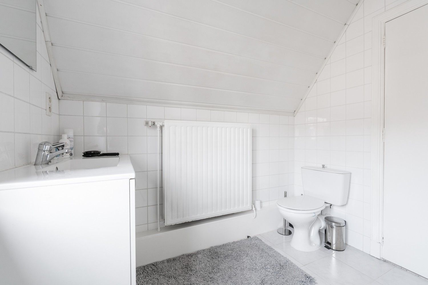 Charmante en instapklare woning met 2 slaapkamers in hartje Hamont foto 27