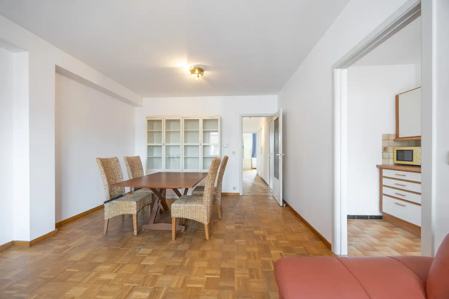 Twee slaapkamer appartement in centrum Oostende foto 4