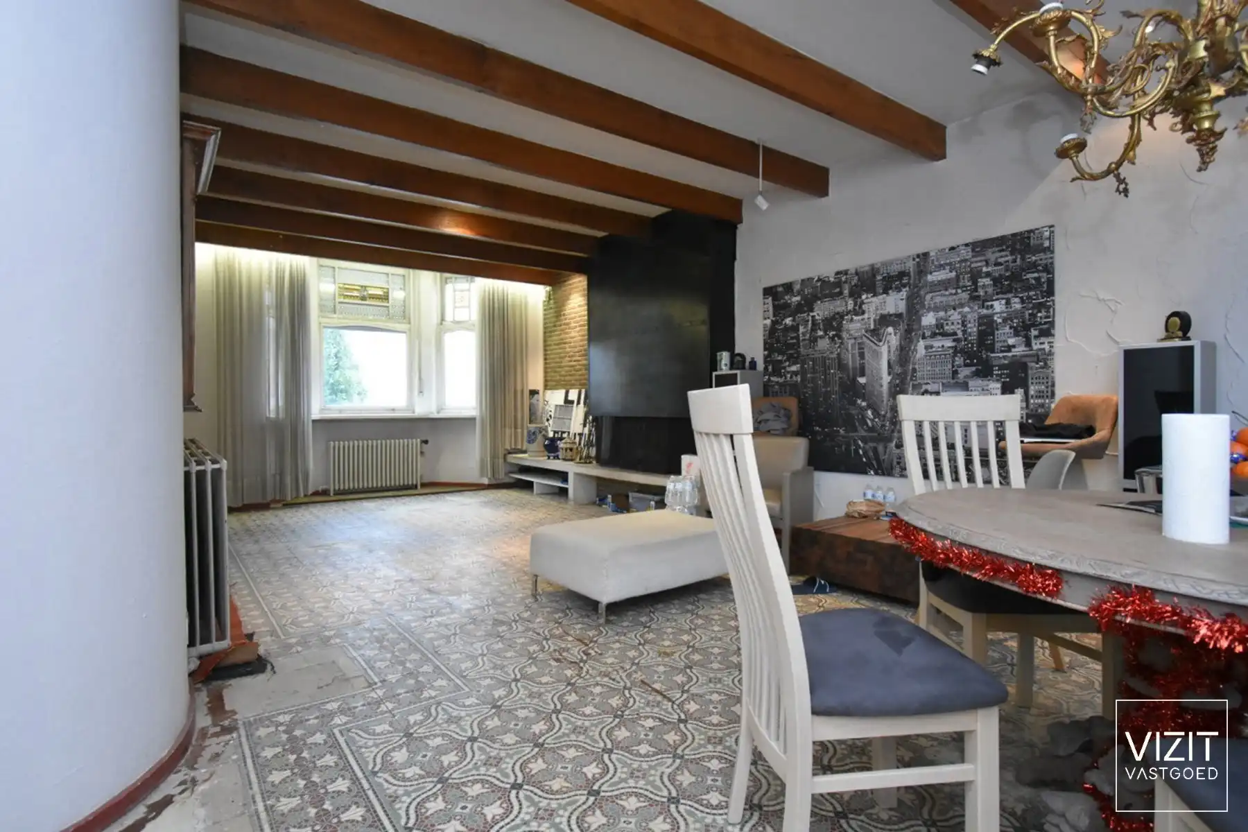 Te renoveren kasteelvilla met uitzonderlijk potentieel in Idegem foto 3