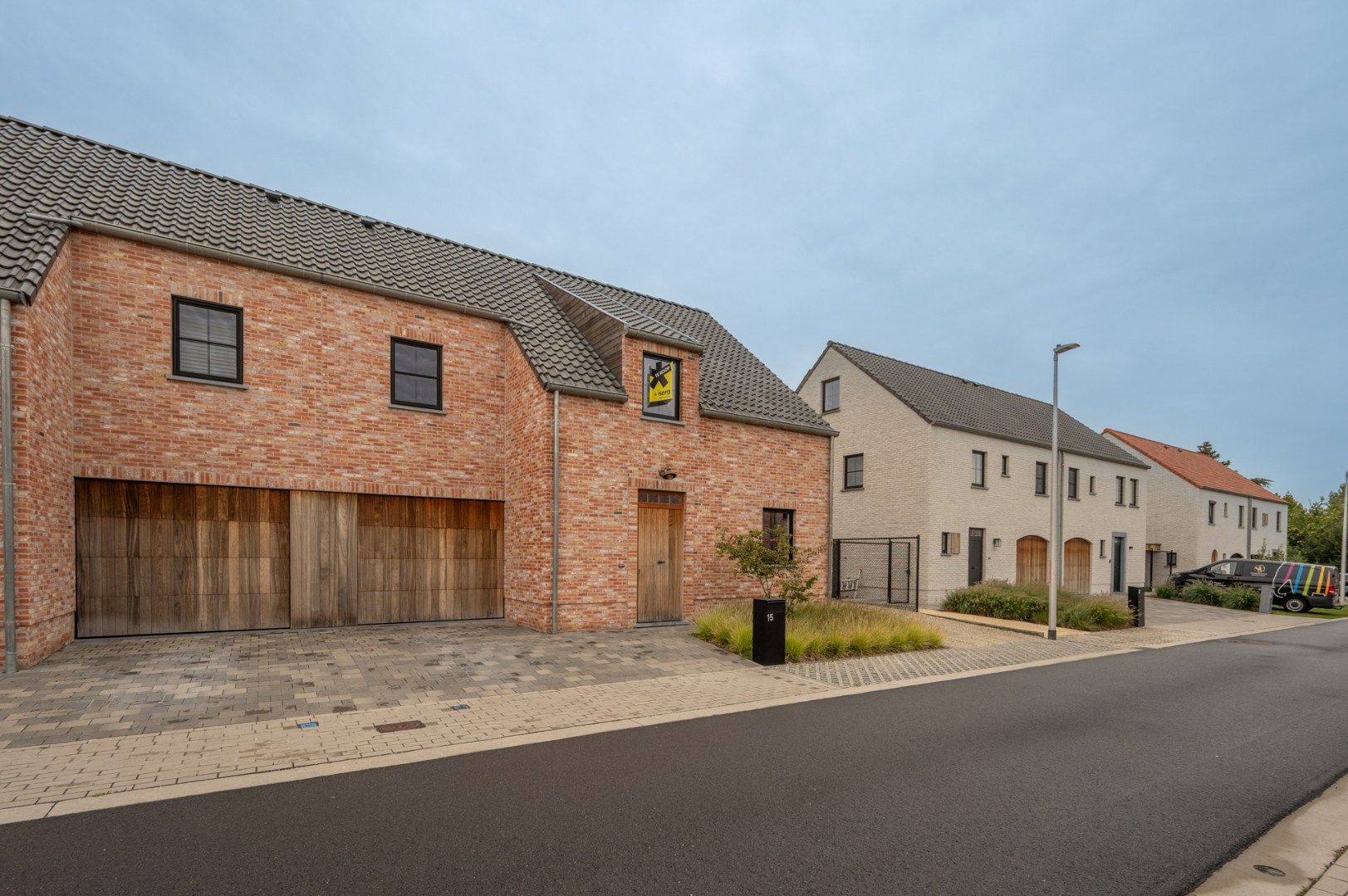 Recente en energiezuinige woning nabij het centrum van Jabbeke foto {{pictureIndex}}