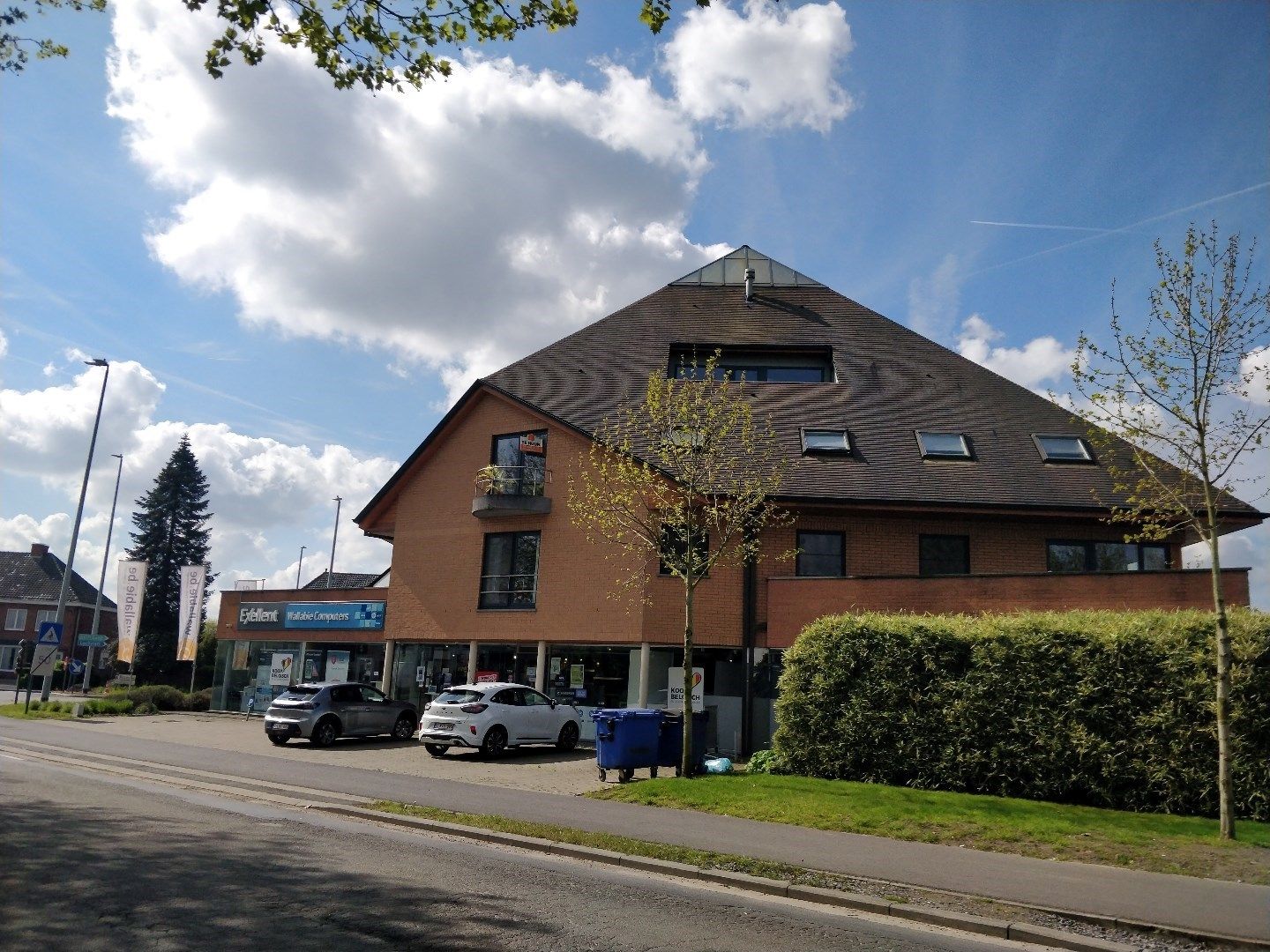 Ontdek dit prachtige appartement met balkon, lift en één slaapkamer. foto 16
