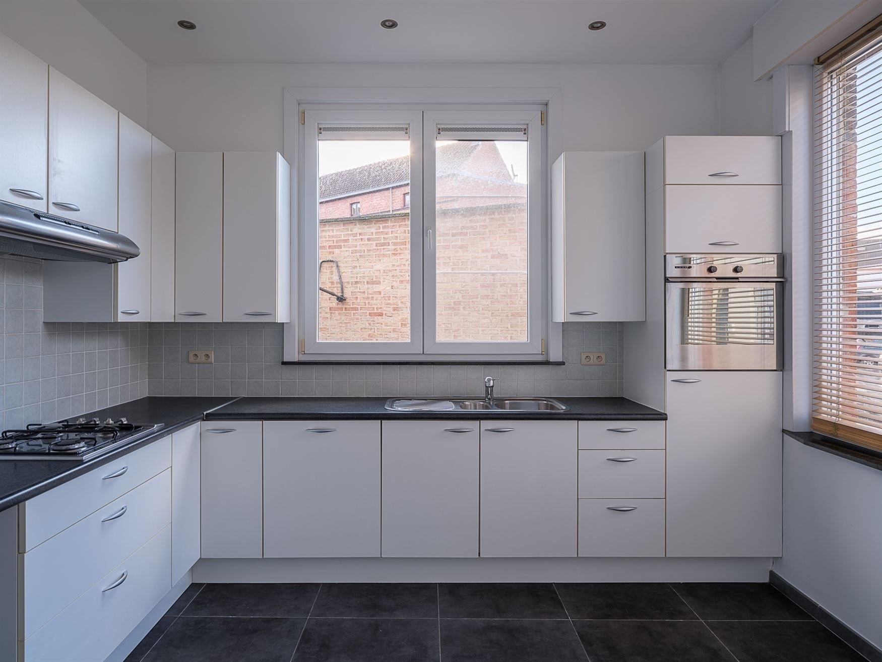 Hippe stadswoning met zonnige koer foto 4