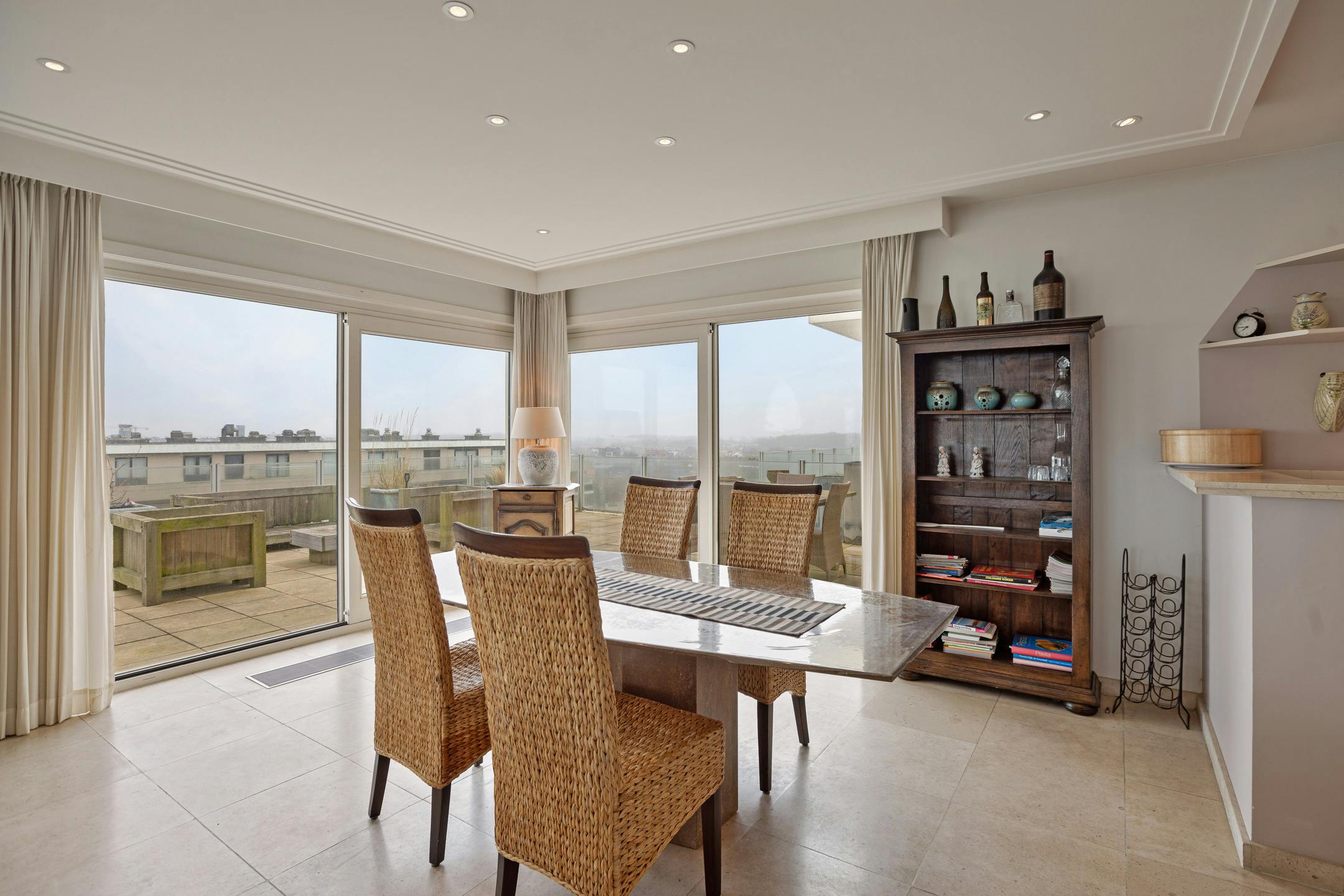 Twee penthouses met ruime terrassen en garage in De Panne foto 8