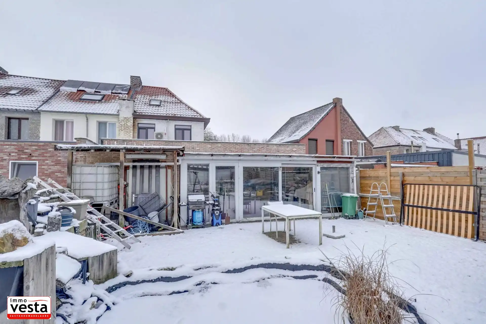 Ruime gezinswoning met 4 slaapkamers foto 25