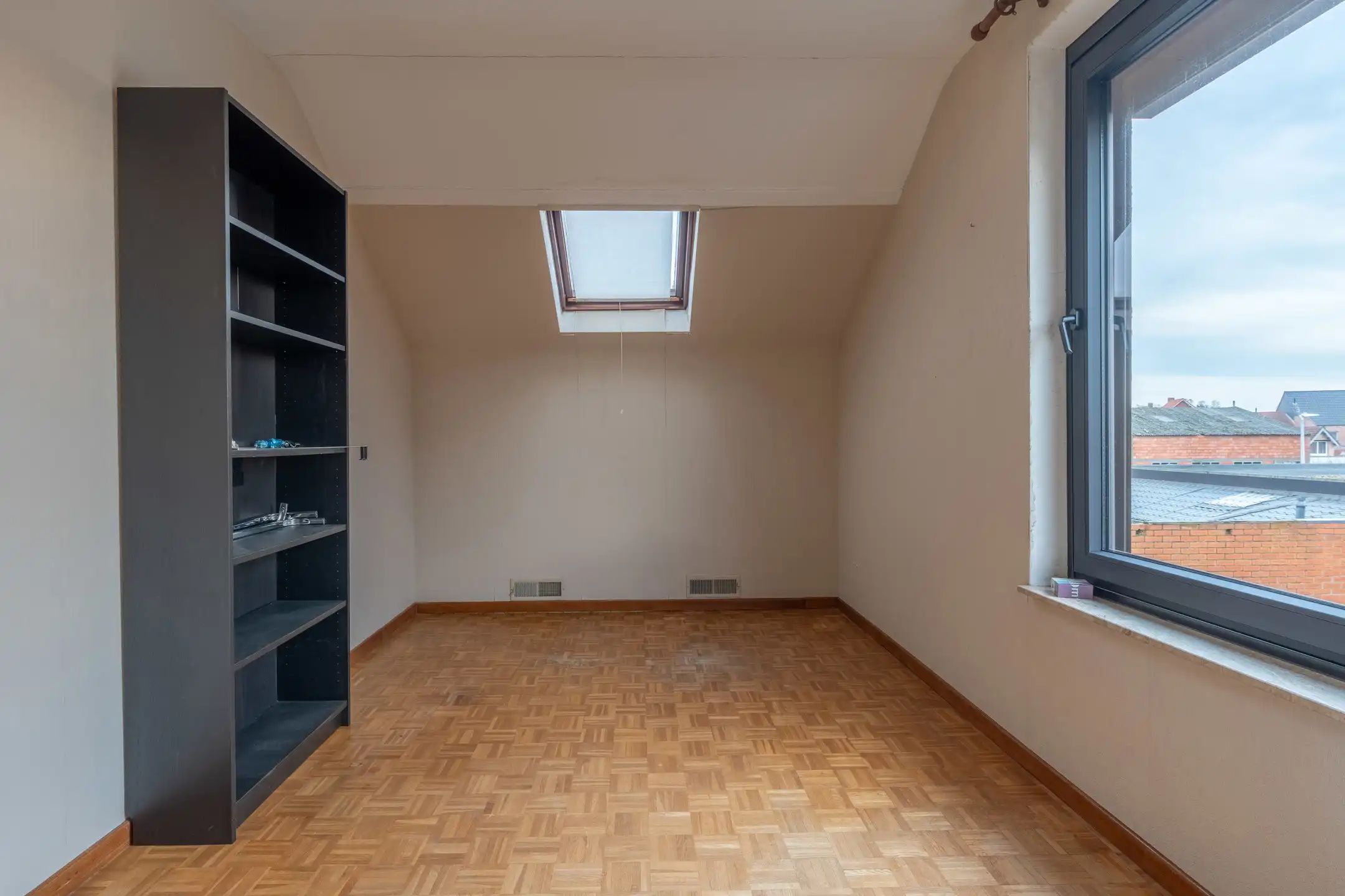 Op te frissen woning met 3-4 slpk op toplocatie te Arendonk foto 19