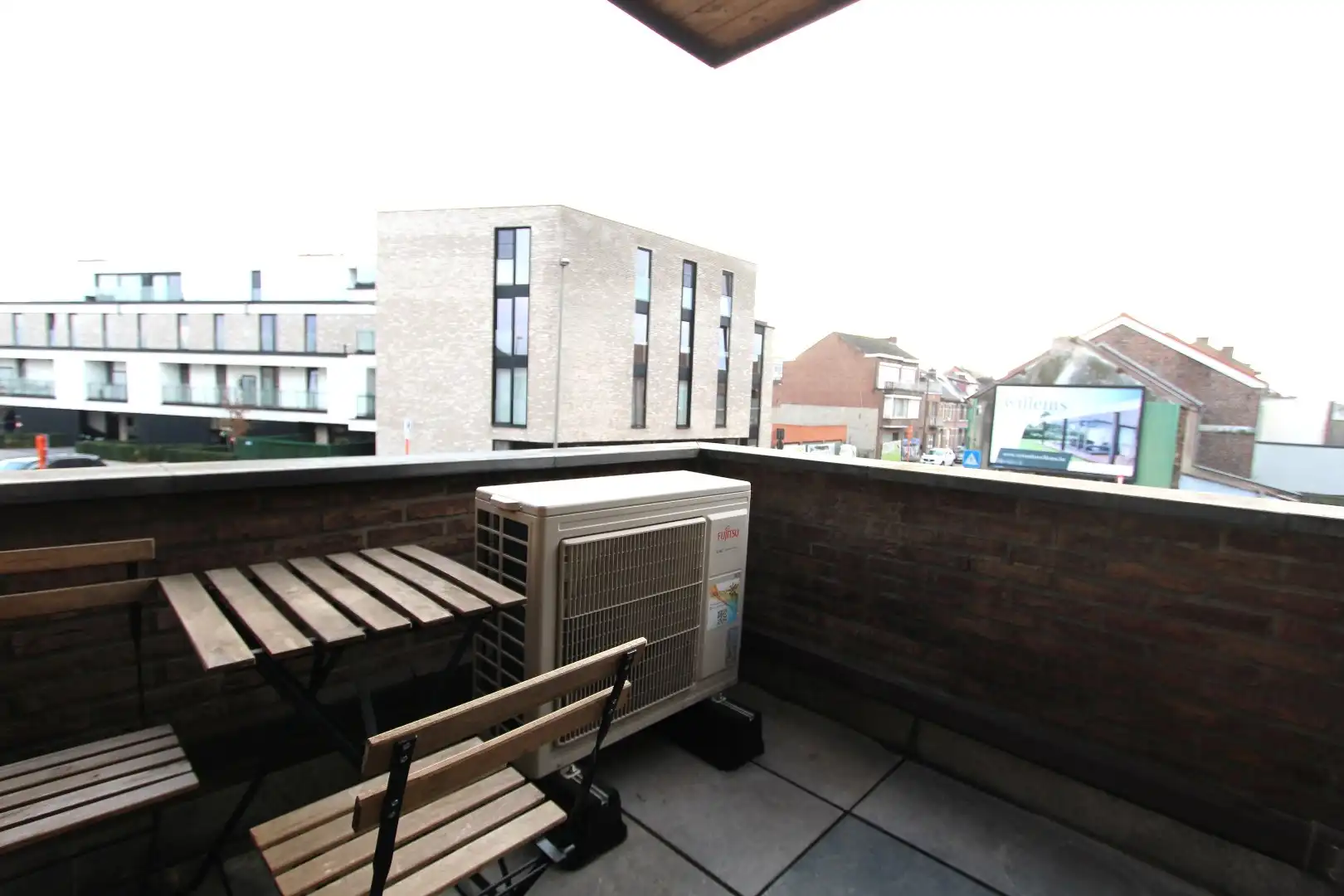 VERNIEUWD APPARTEMENT MET GARAGE AAN HET STADSCENTRUM foto 6