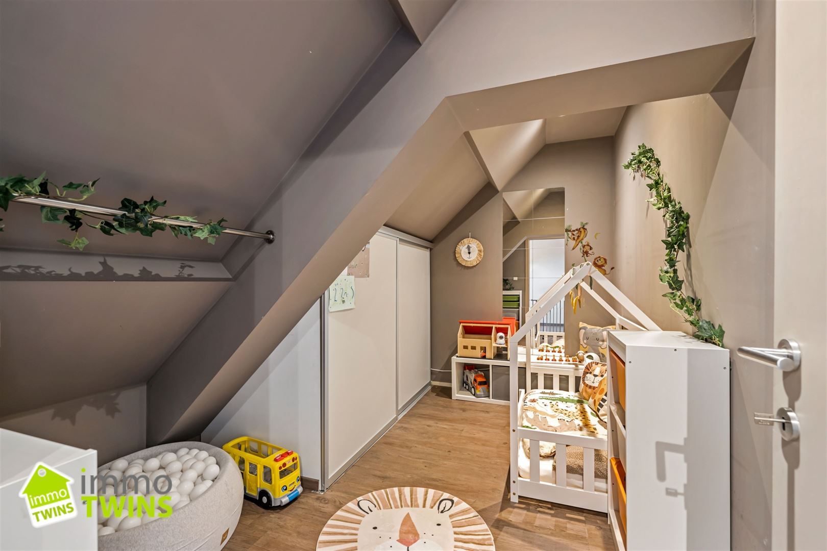 Instapklare woning met 4 slpks & tuin te Sint Gillis Dendermonde foto 15