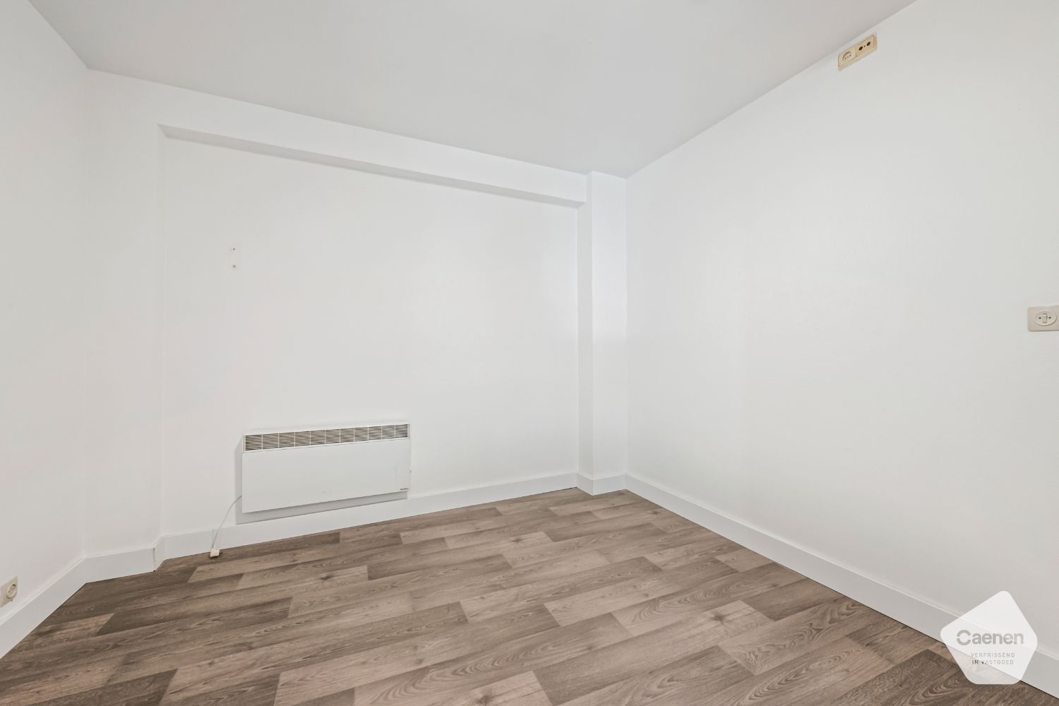 Te renoveren twee slaapkamer appartement vlakbij het strand foto 12