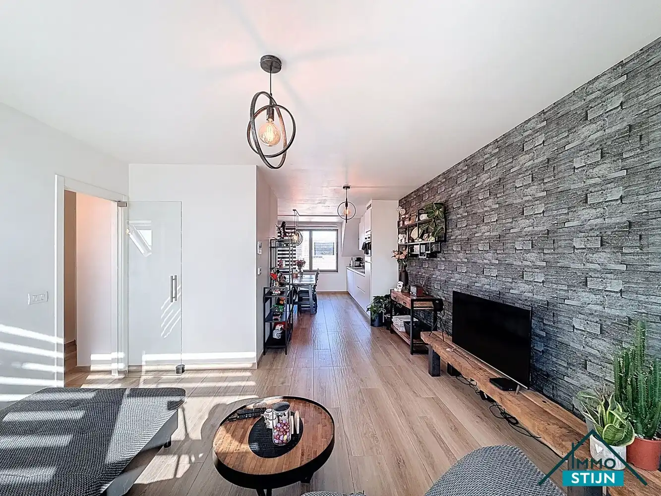 Ruime duplex appartement met drie slaapkamers foto 5