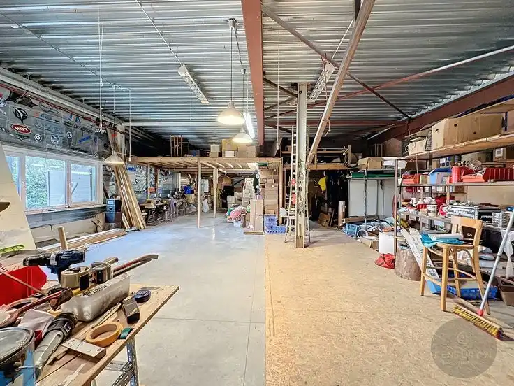 Woning met magazijn/loods foto 11