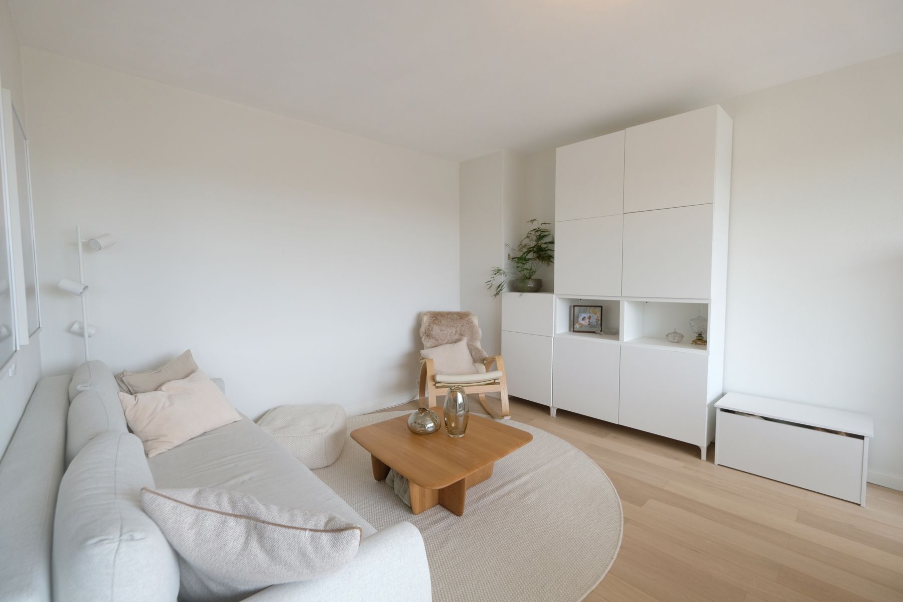Hip en lichtrijk appartement in Berchem foto {{pictureIndex}}