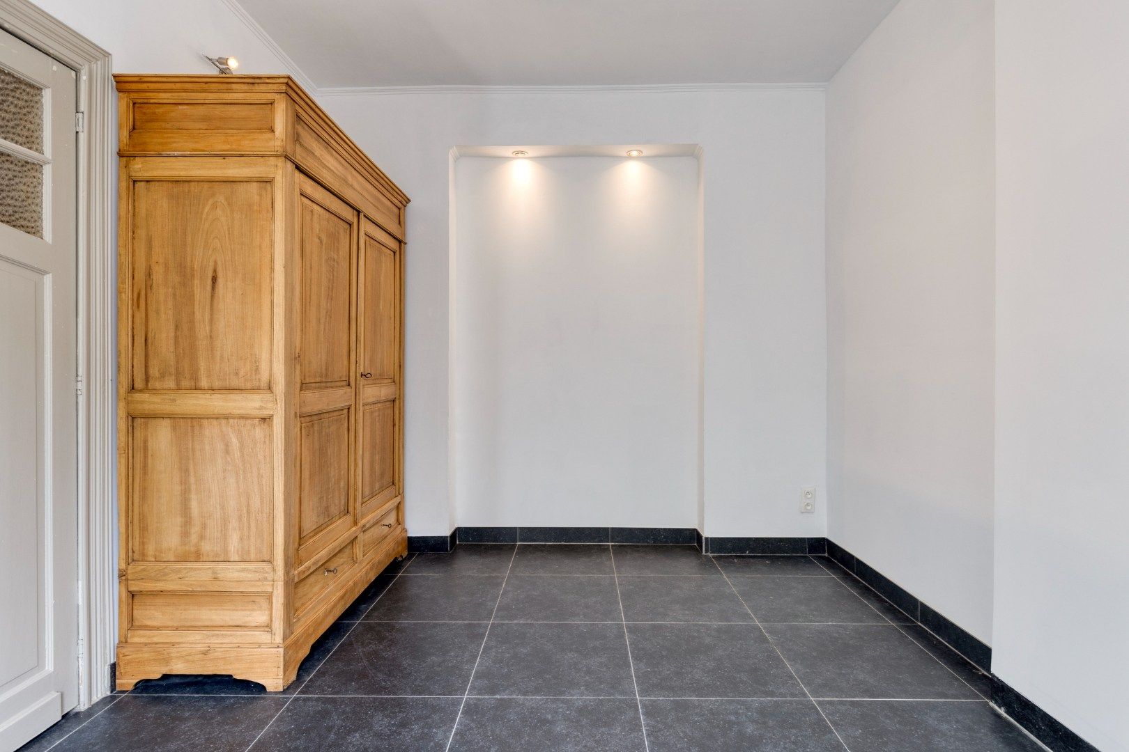 Goed gelegen woning met 3 slaapkamers en 2 badkamers in een rustige straat- bewoonbare oppervlakte 151 m² foto 9