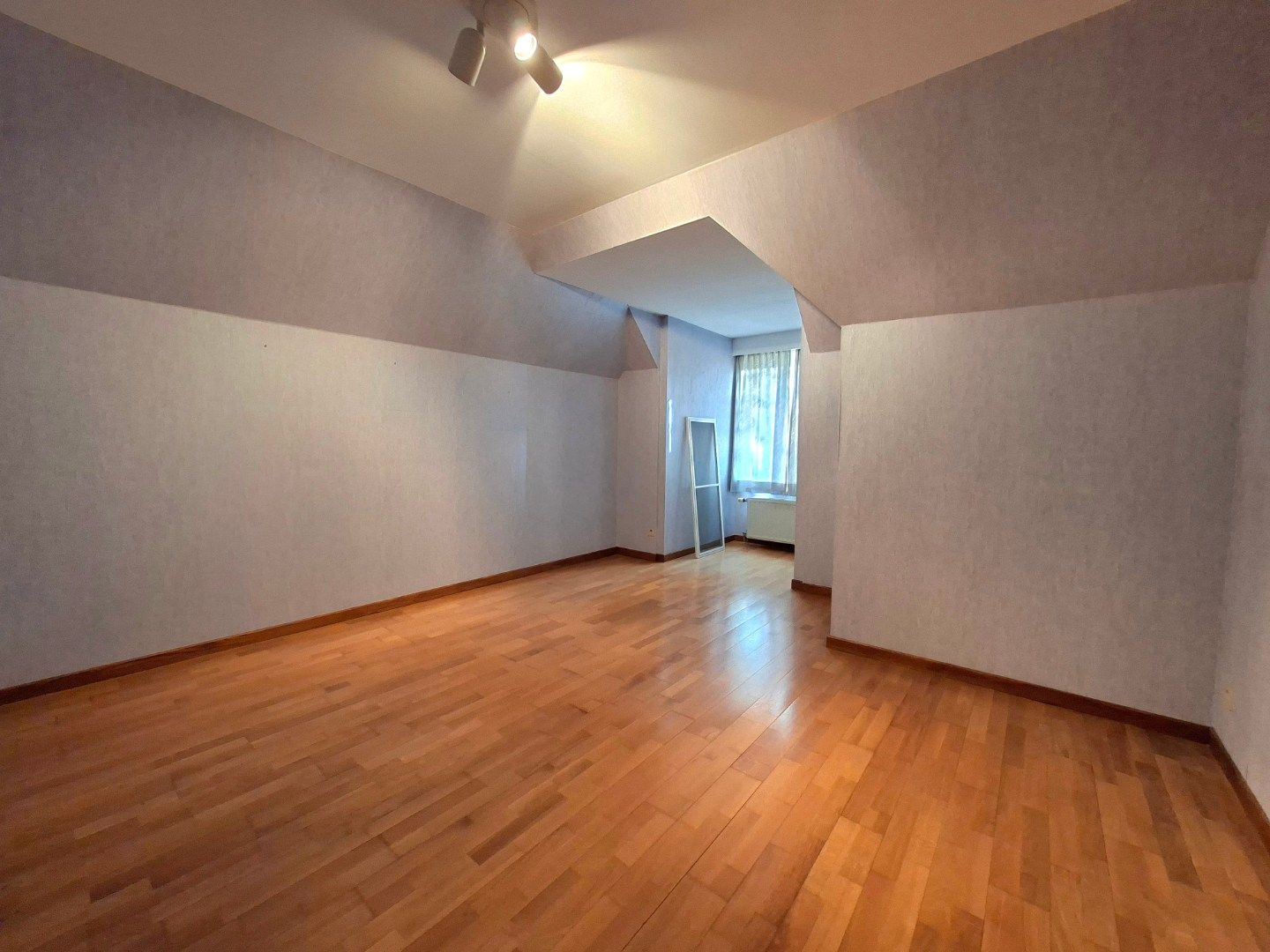 Residentieel gelegen villa foto 11