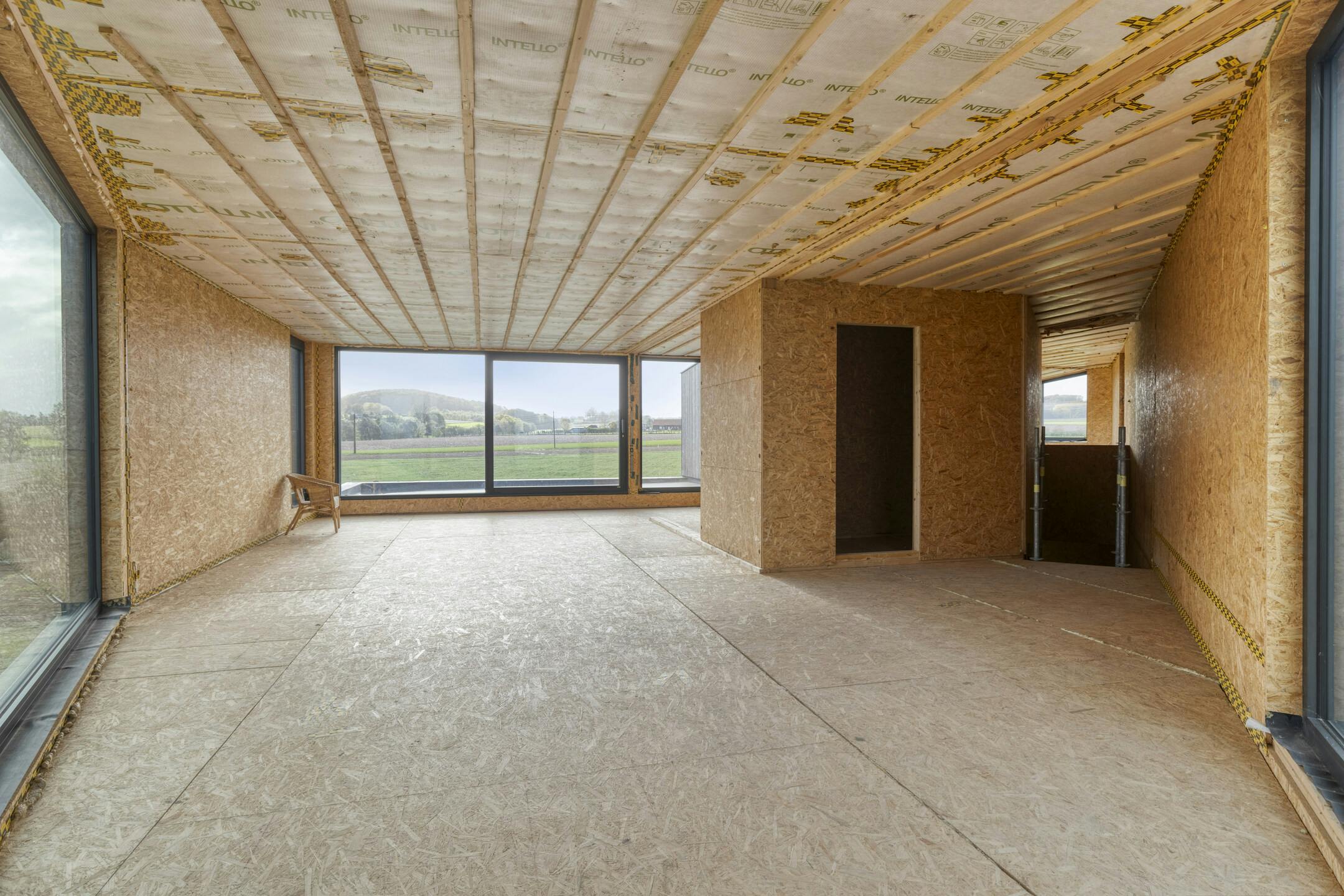 Moderne houtskeletwoning met panoramisch uitzicht foto 9