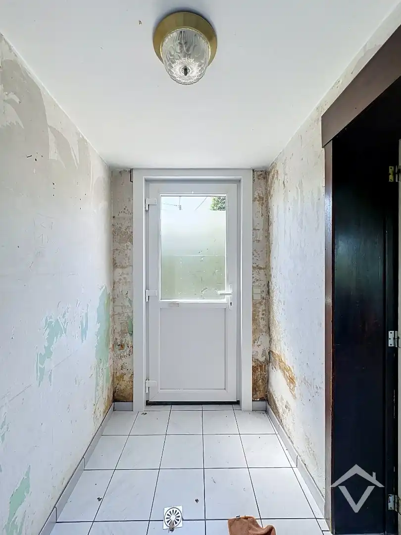 Te renoveren halfopen bebouwing op landelijke ligging in Koekelare foto 3