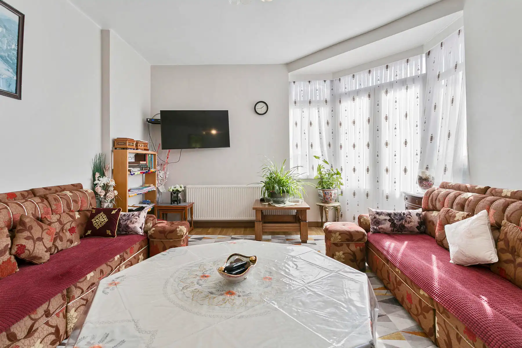 Karaktervol opbrengstgebouw op toplocatie in Ronse! foto 13