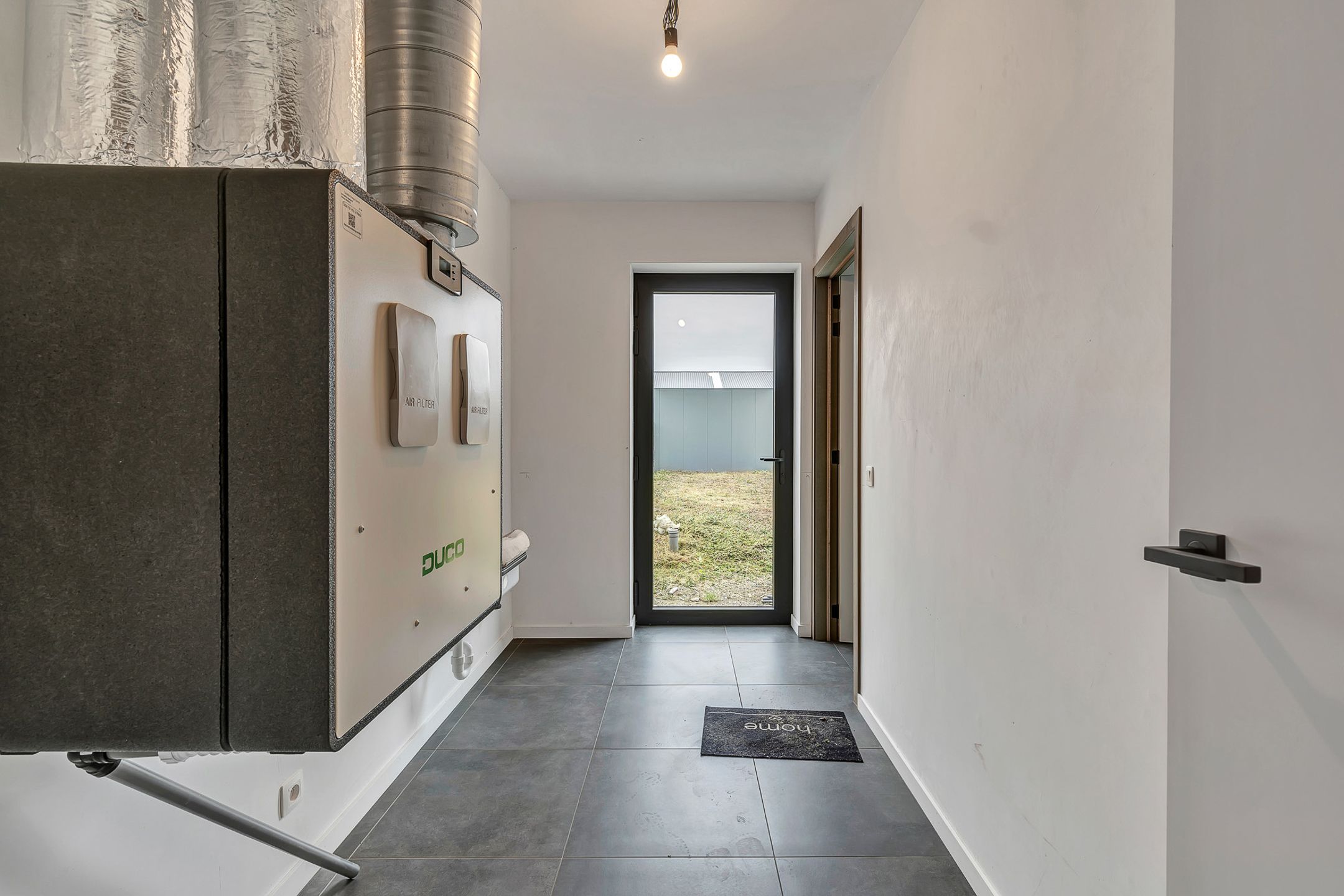 Moderne en energiezuinige koppelwoning in het centrum van Vinkt foto 4