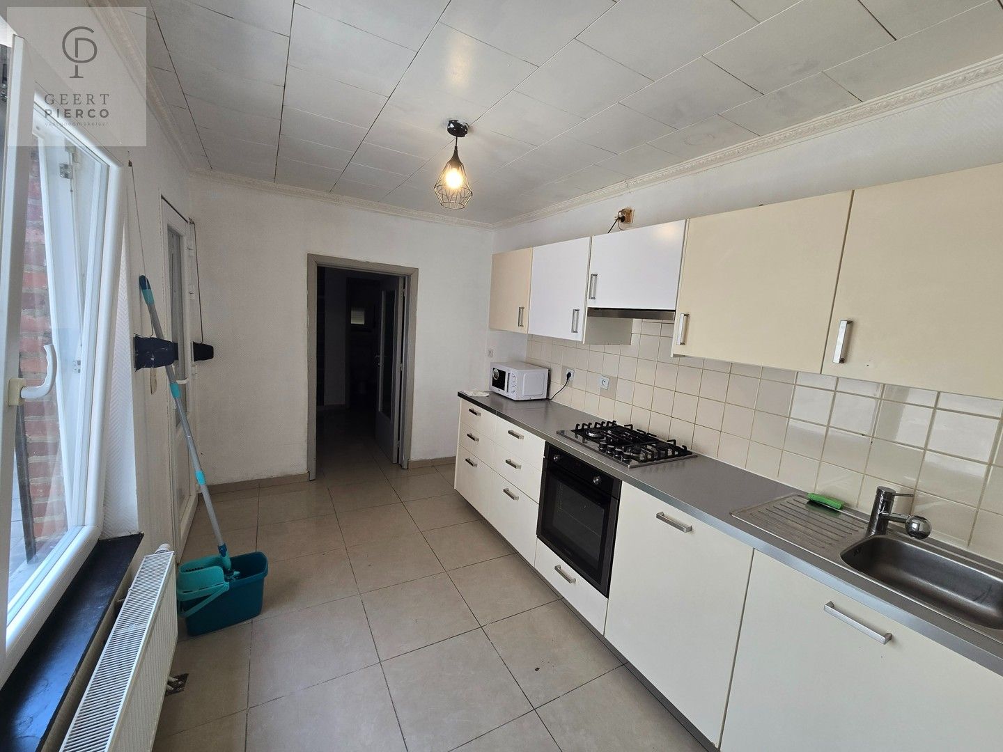 Rijwoning met 4 slaapkamers foto 6