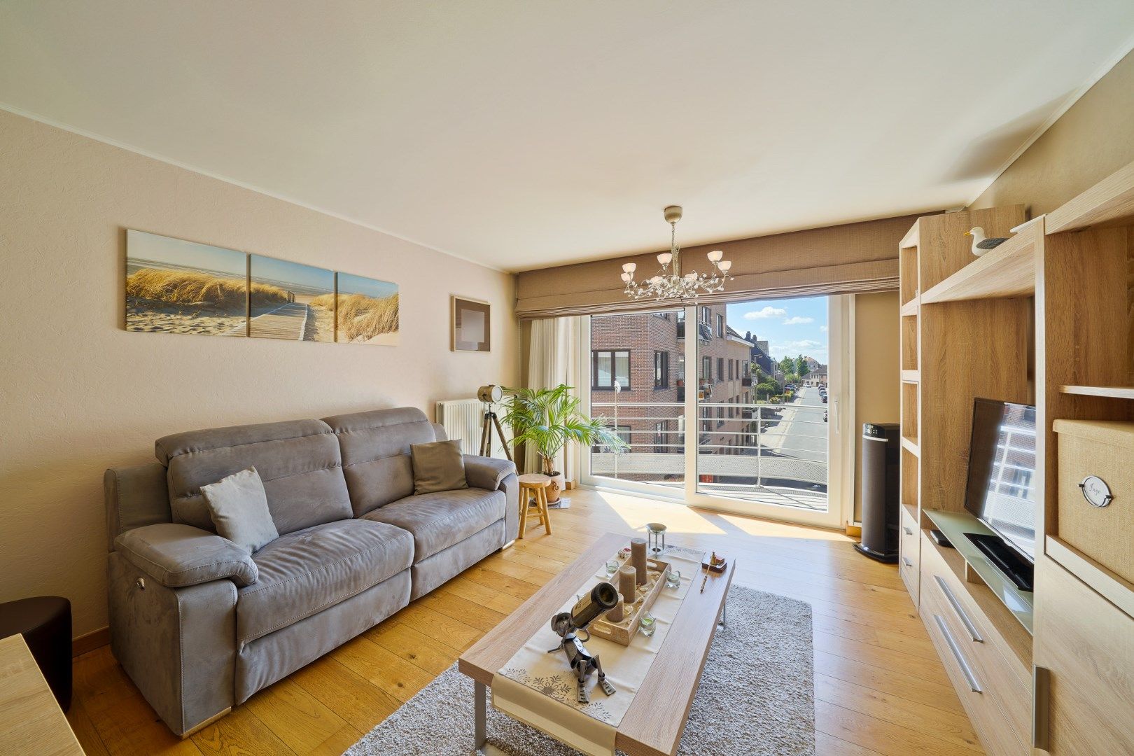 Instapklaar 2-slaapkamerappartement op toplocatie in Bredene foto 2