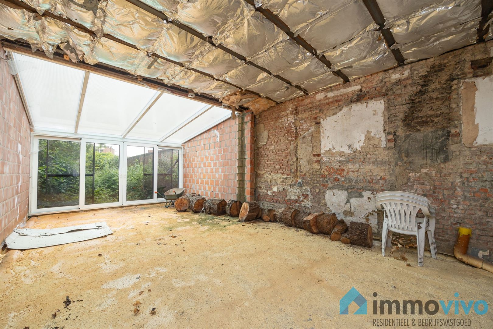 Charmant herenhuis met tuin in verder af te werken toestand foto 5