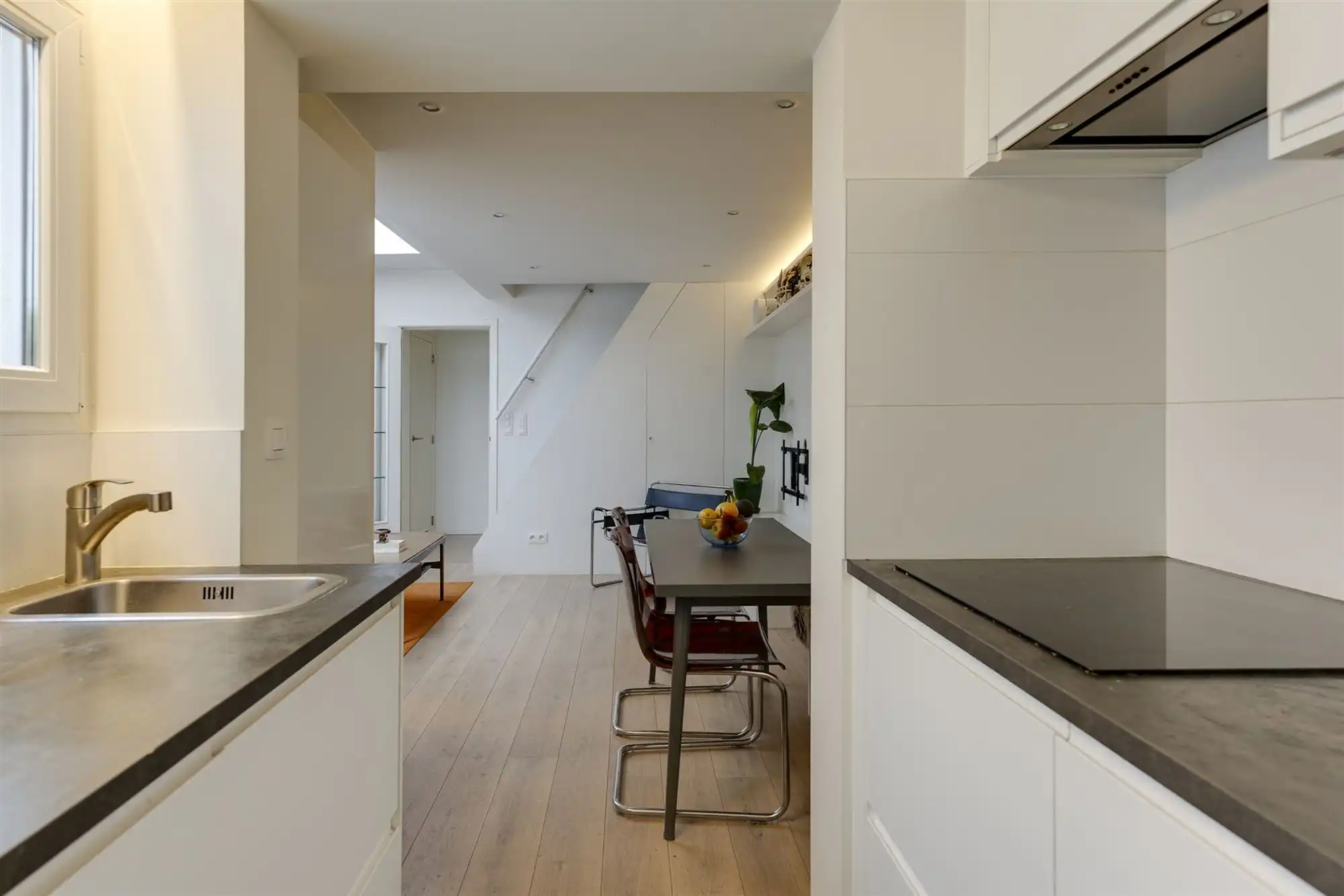 Cozy gelijkvloers appartement met stadskoer foto 7