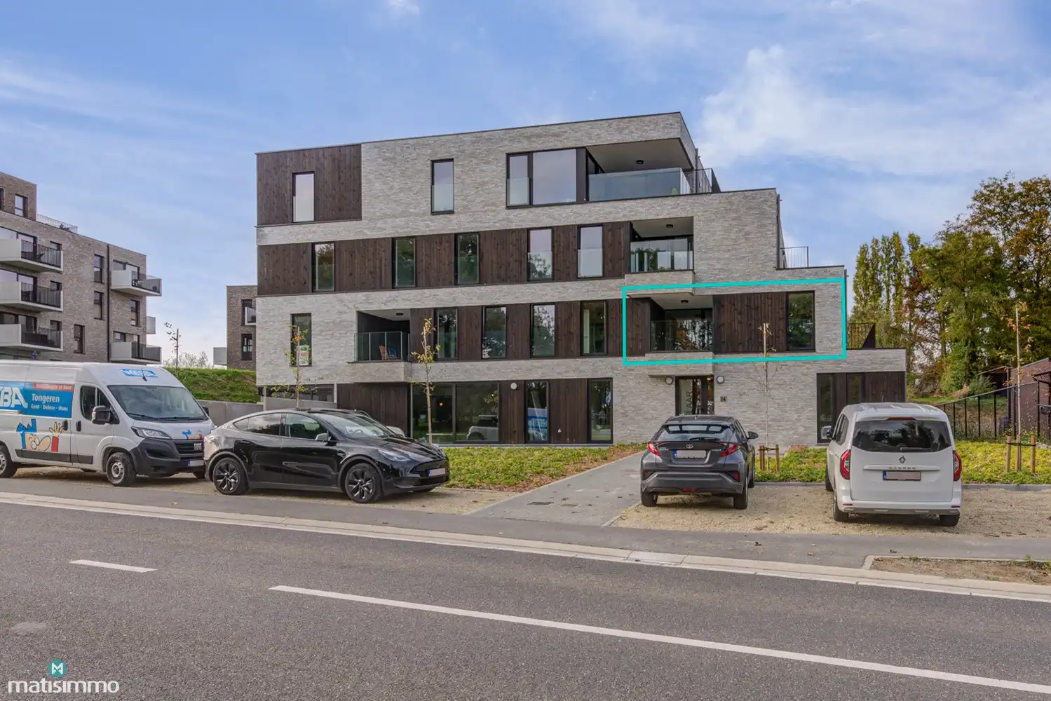 NIEUWBOUWAPPARTEMENT MET 2 SLAAPKAMERS, OVERDEKT TERRAS EN ONDERGRONDSE AUTOSTAANPLAATS NABIJ HET CENTRUM VAN TONGEREN foto {{pictureIndex}}