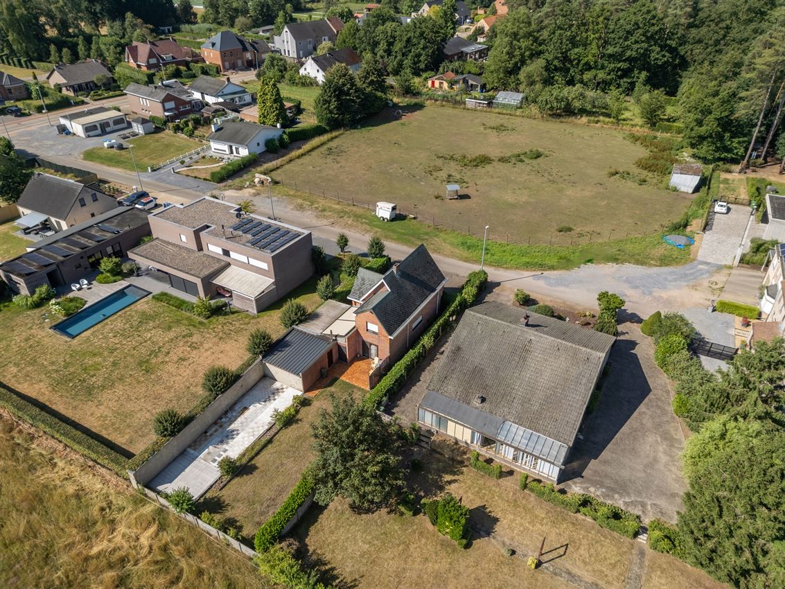 3slk., grenzend aan agrarisch gebied, doodlopende straat foto 47