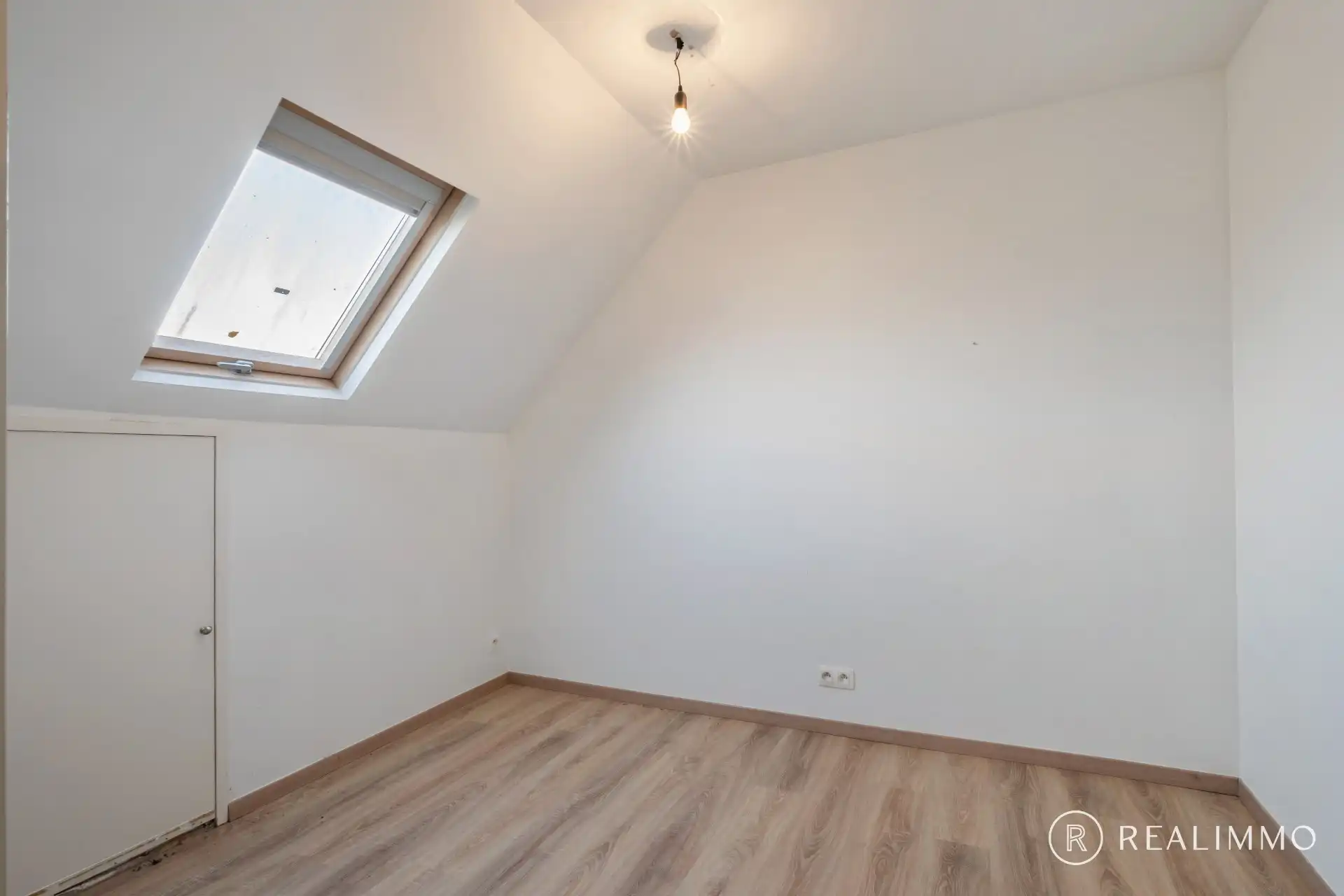 Uniek handelspand met ruim appartement – Gentseweg 556, Waregem (Sint-Eloois-Vijve) foto 19