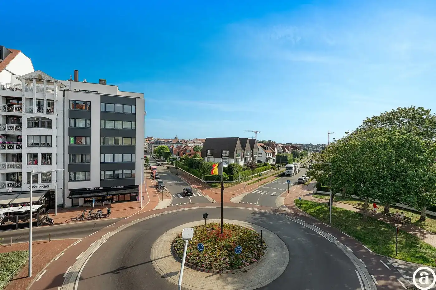 Stijlvol hoekappartement met open uitzicht nabij het Zoute. foto 3