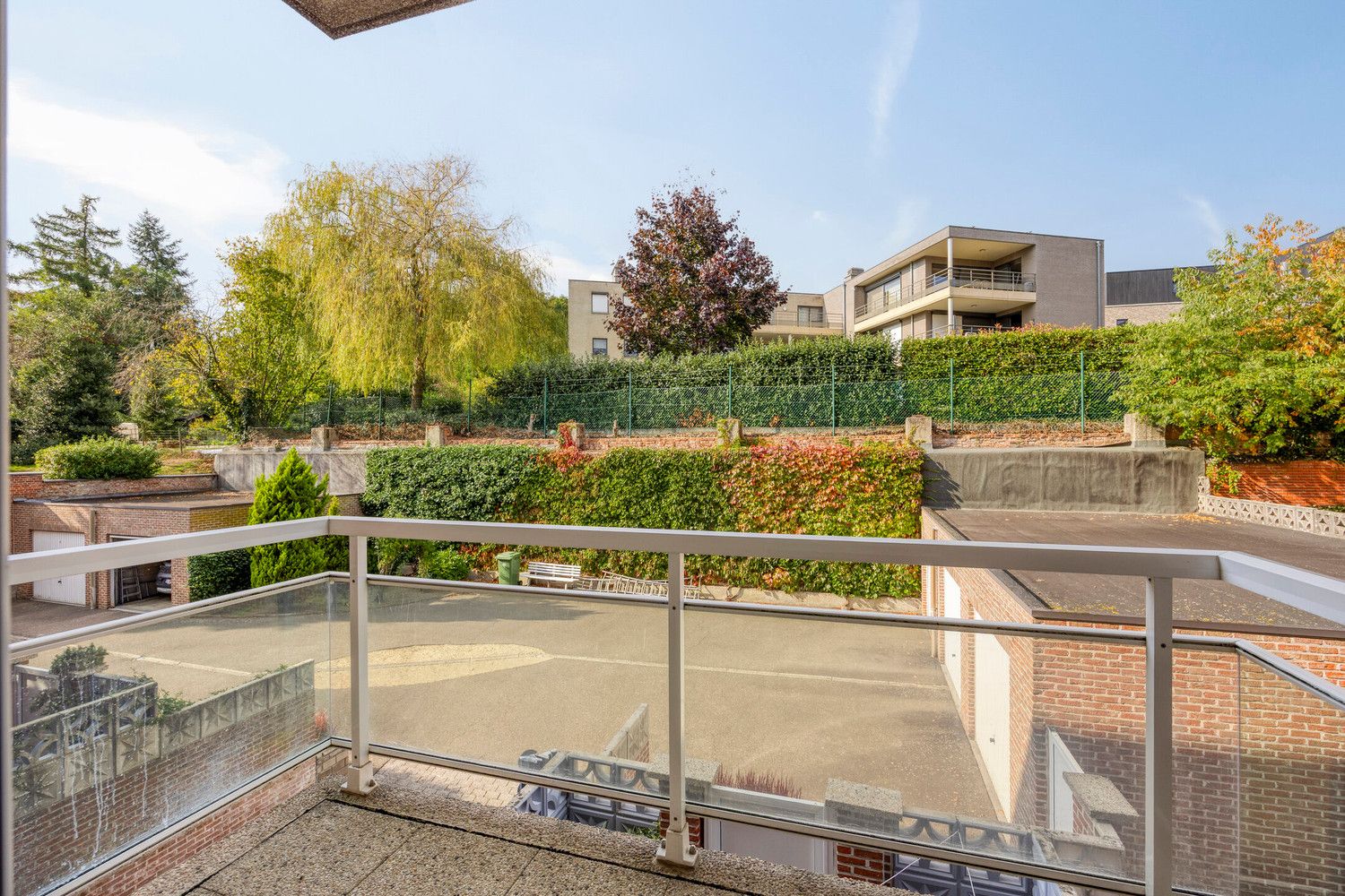 RUIM EN LICHT APPARTEMENT MET 3 SLPKS, TERRASSEN EN GARAGE IN HET HARTJE VAN LUMMEN! foto 16