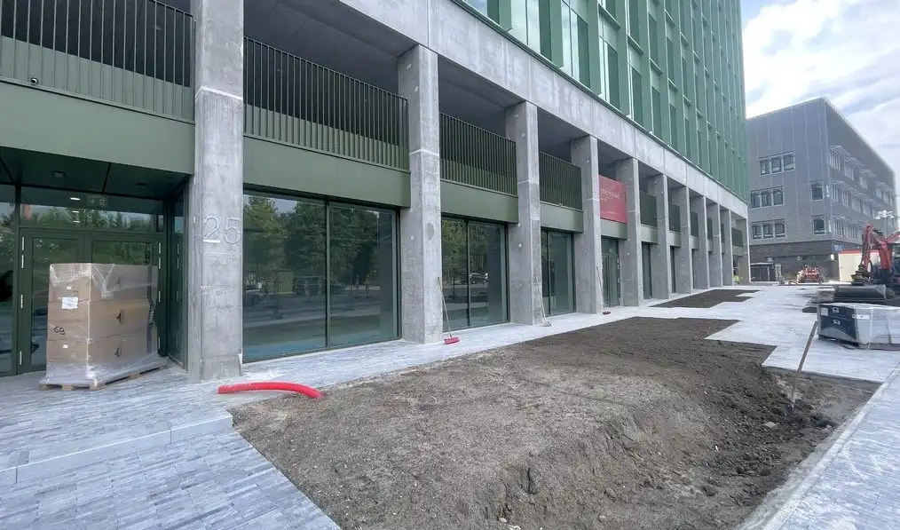 Commercieel gelijkvloers te huur in Infíniti te Berchem foto 2