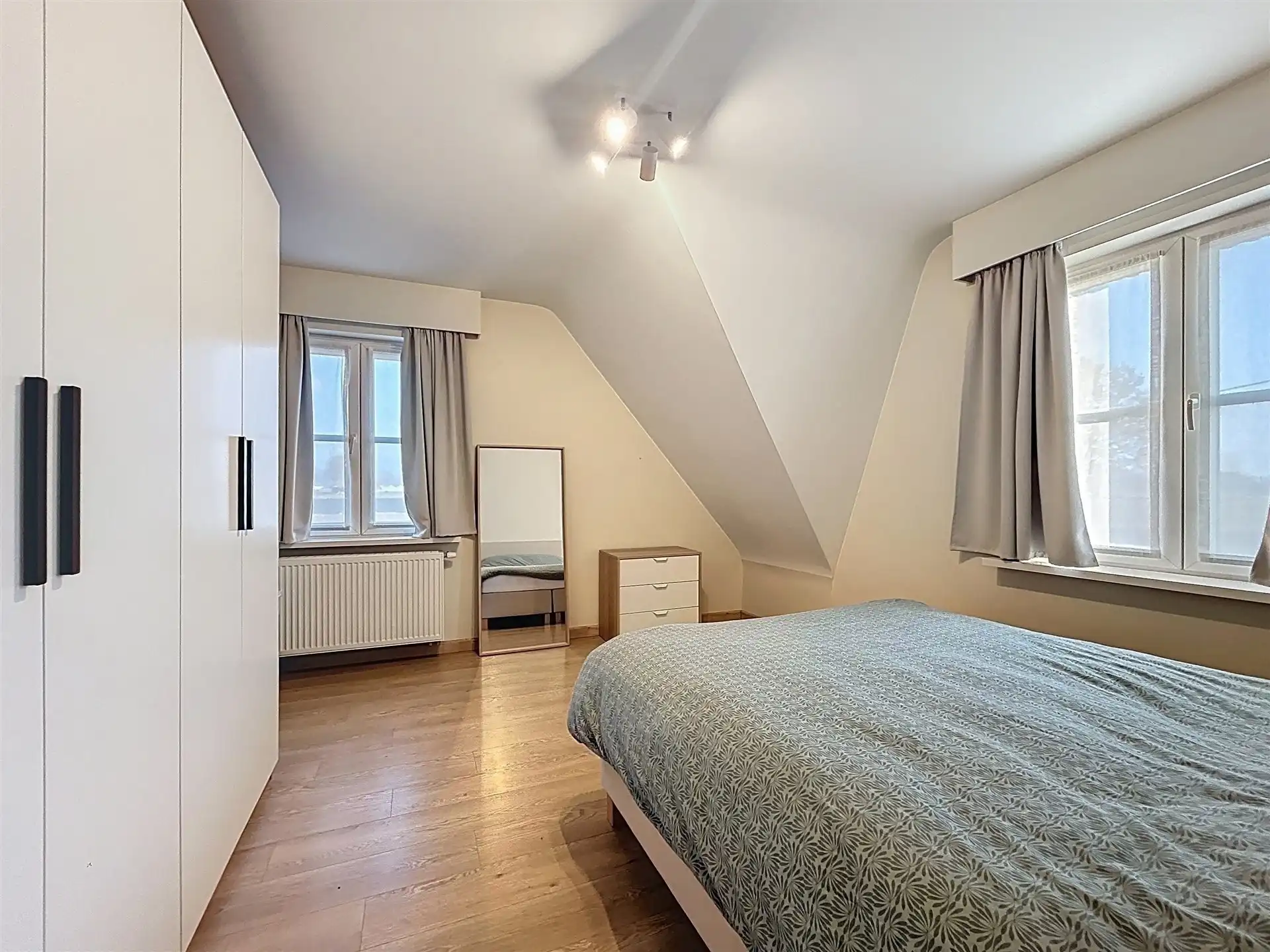 Ruime woning met bijbouw en weide op perceel van 6790 m²  foto 13