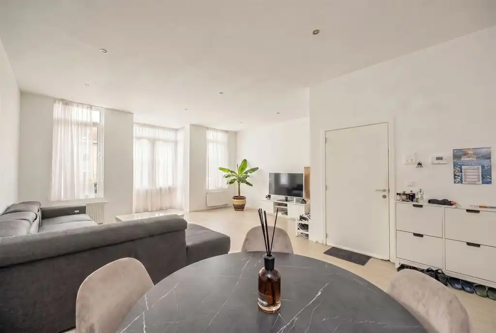 Instapklaar appartement met terrasje foto 3