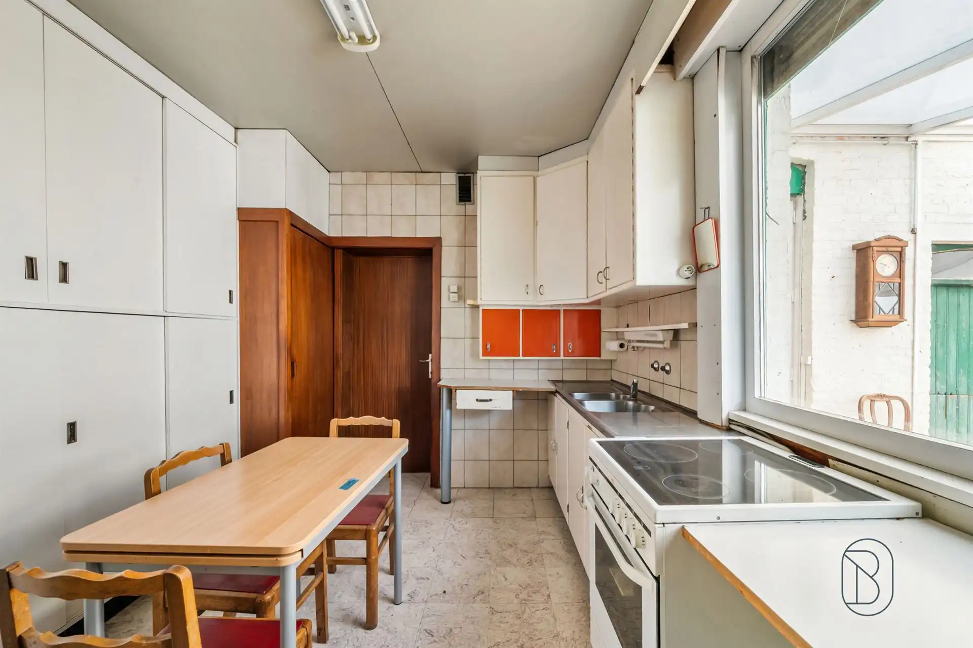 Gezinswoning met 6 slpk, ruime tuin en atelier in Wevelgem foto 10