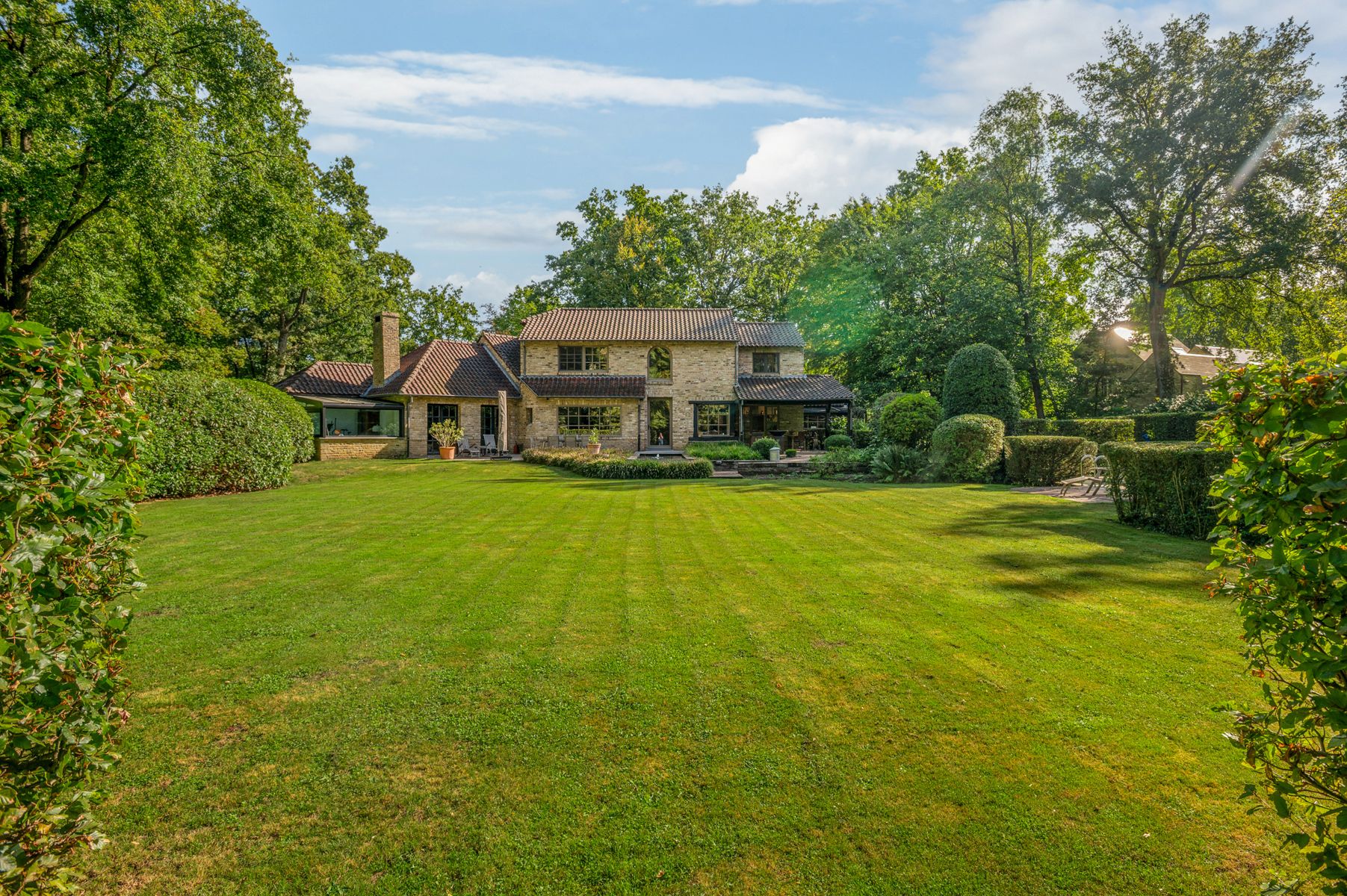 Vlassak Verhulst-villa met parktuin op toplocatie te Schilde foto 3