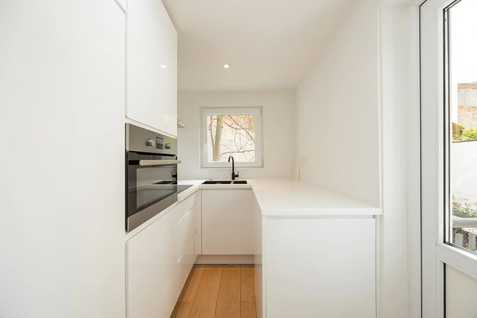 APPARTEMENT MET TUIN foto 3