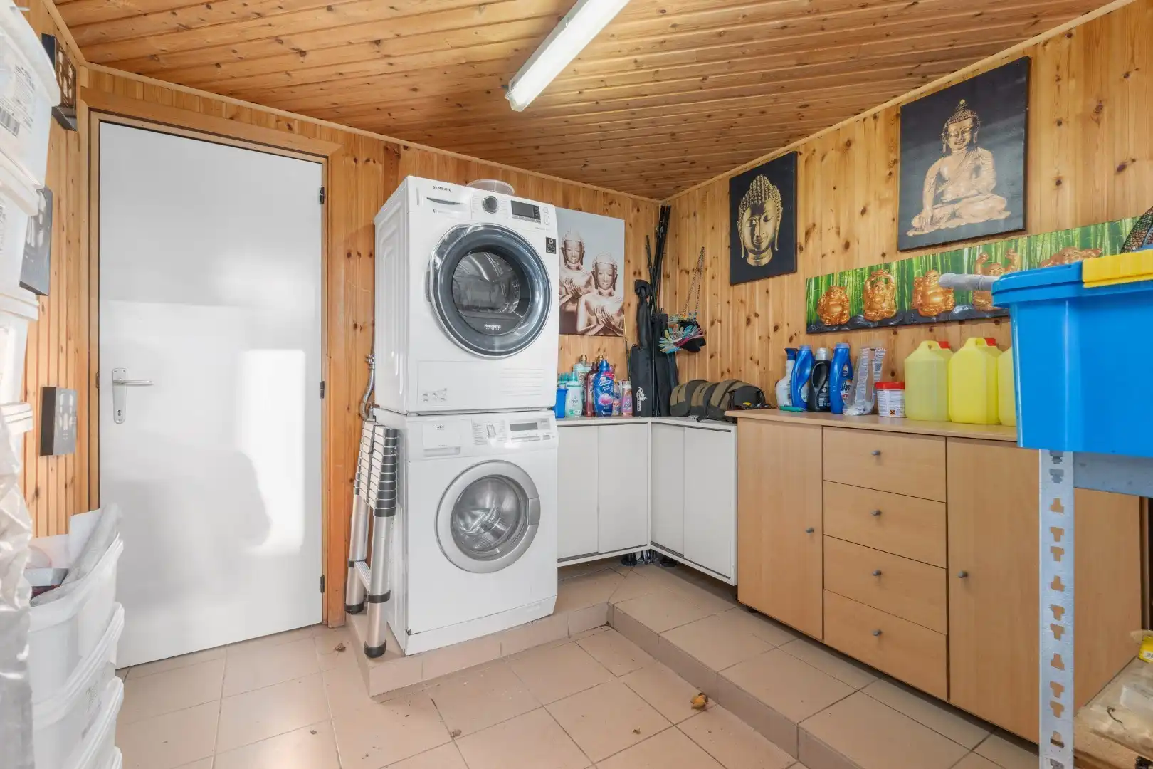 Charmante rijwoning met zonnig terras, wellnessruimte en garagebox in de Vicognewijk foto 21