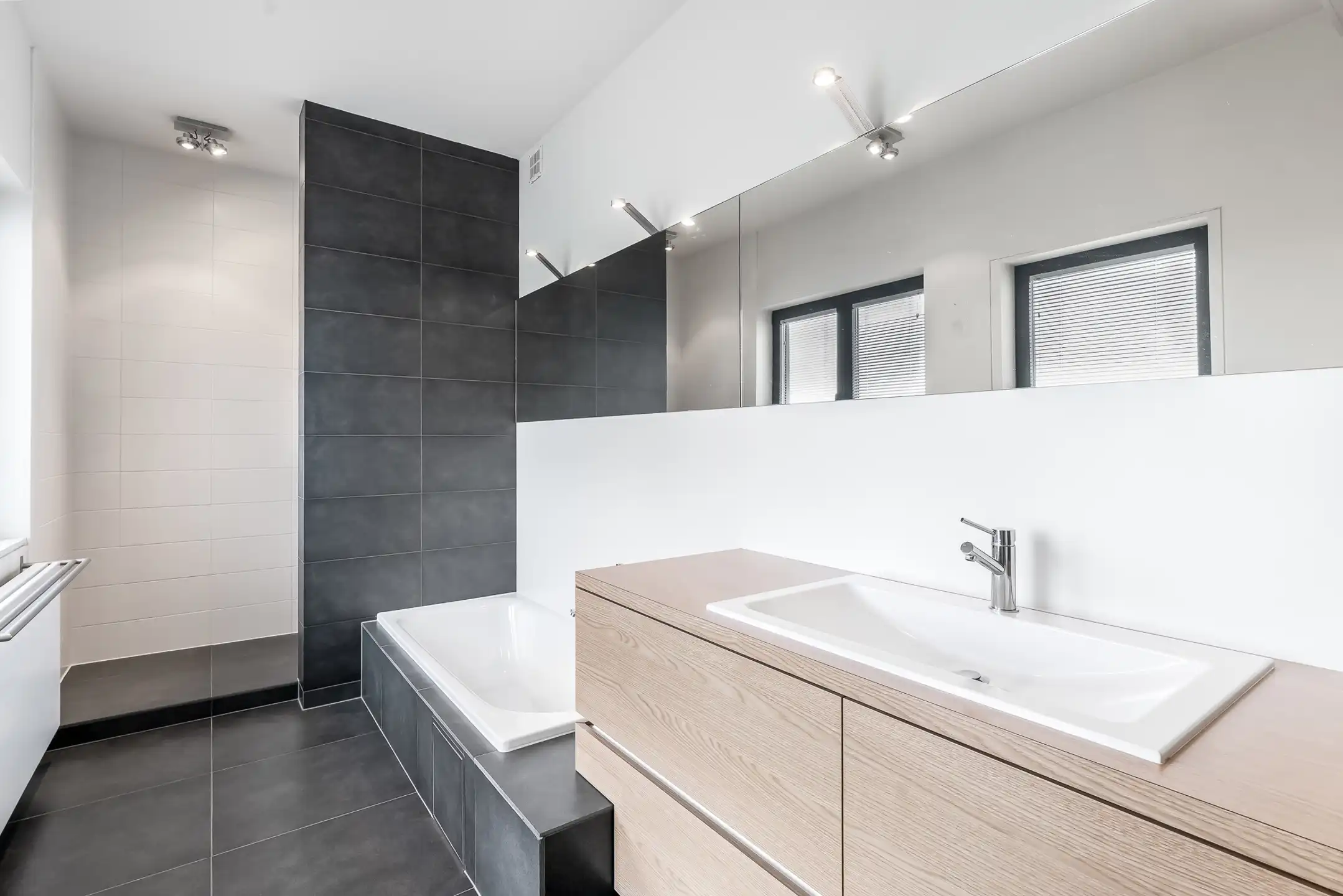 Luxueus (bemeubeld) appartement vlakbij Maastricht  foto 8