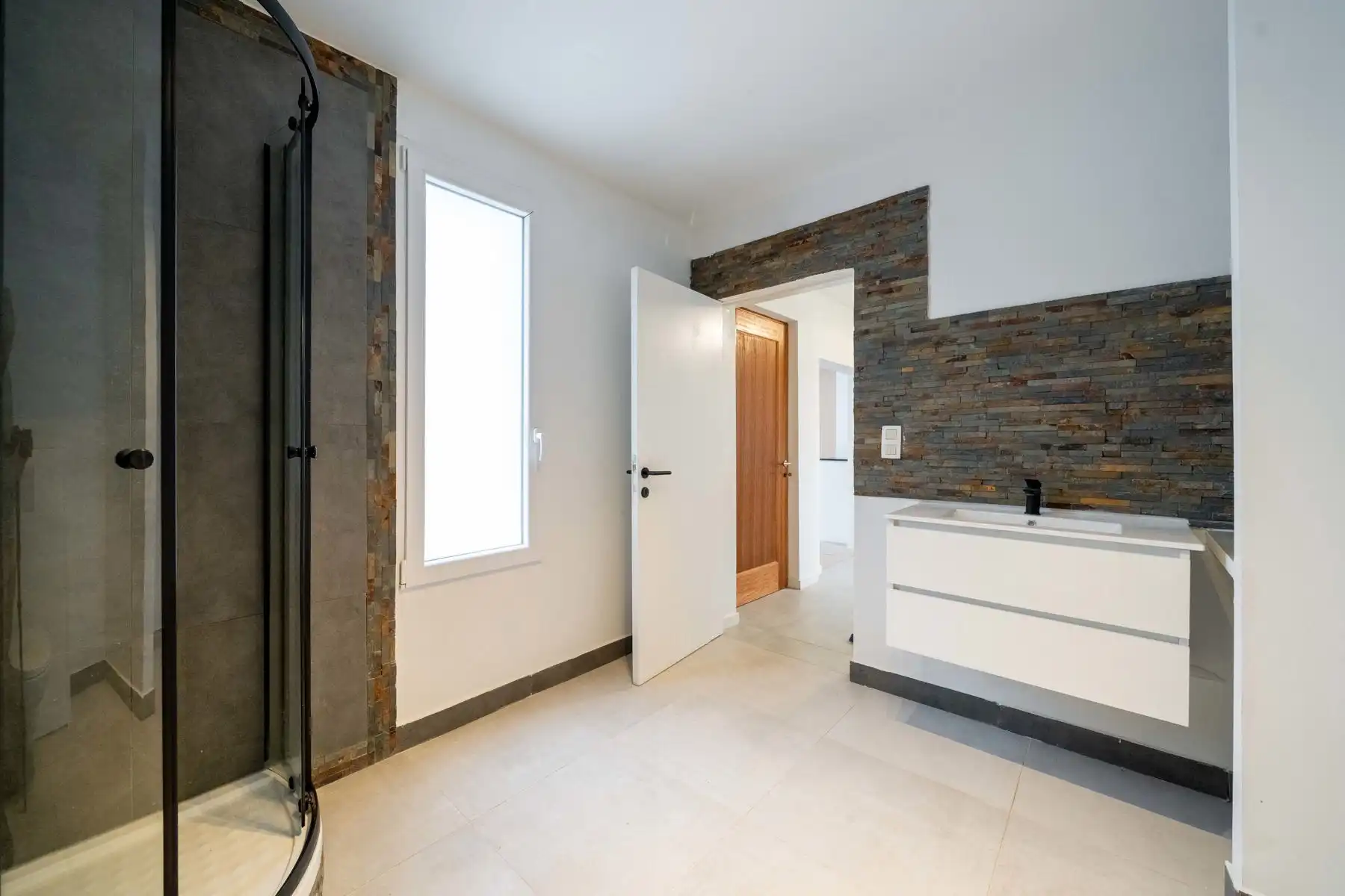 Karakteristieke HOB met 4 slpk in centrum Heist foto 11