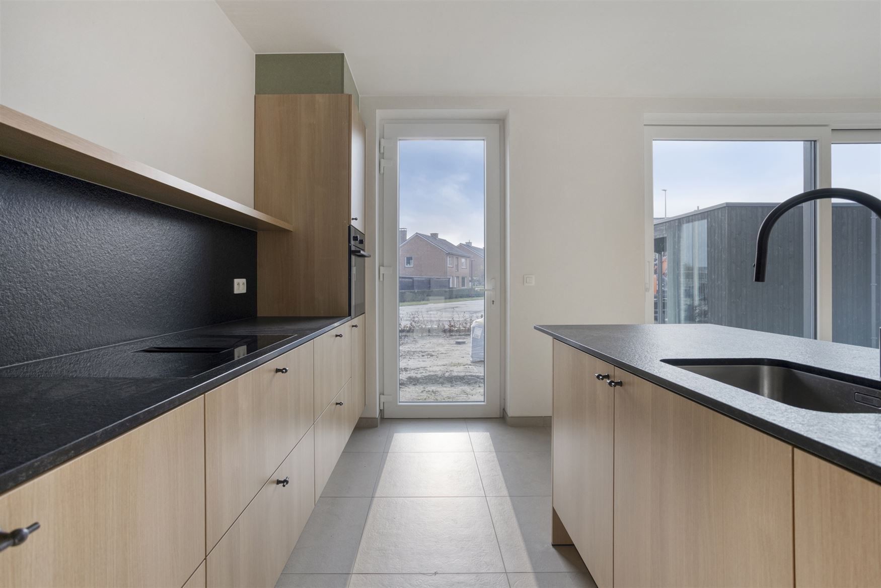 Ruime nieuwbouwwoning foto 9