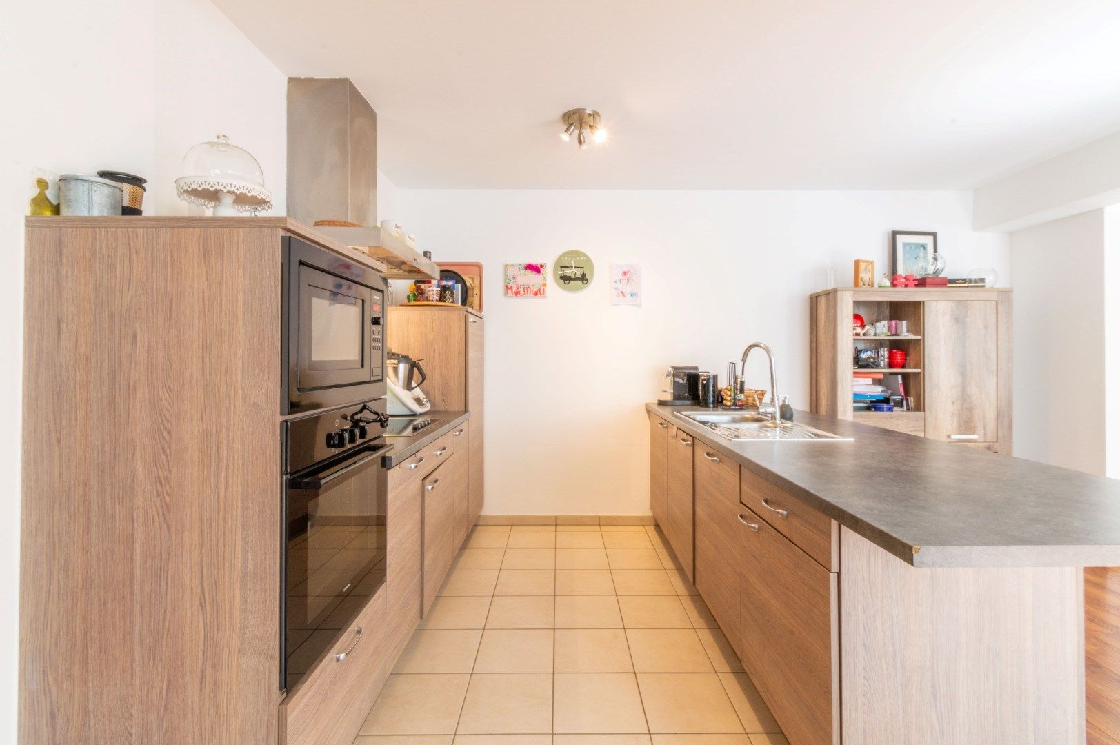 !!! OPTIE !!! Een ruim loft - appartement, volledig ingericht met alle comfort foto 6