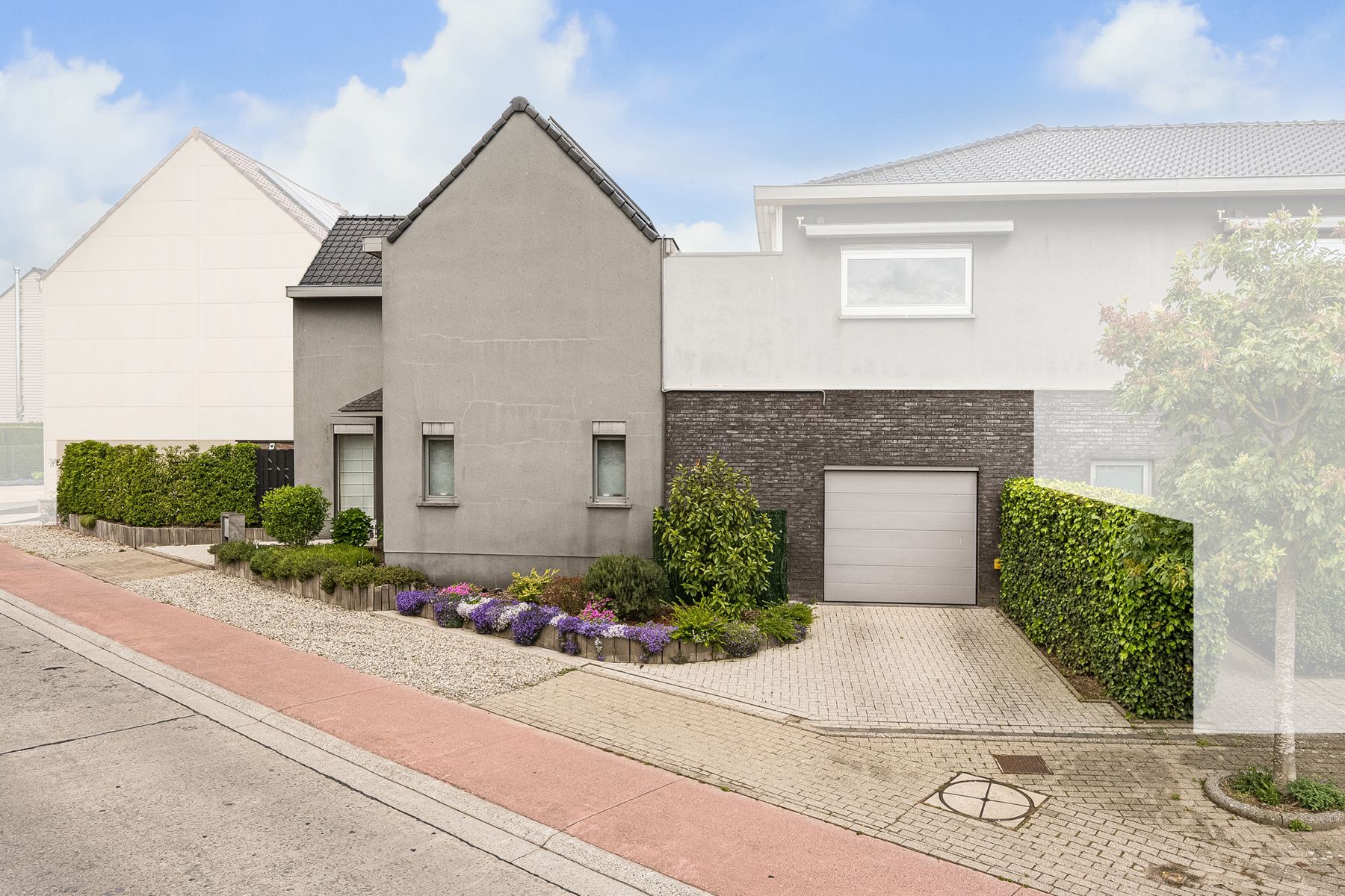 Instapklare woning met 2 slpkrs en voortuin. foto 2