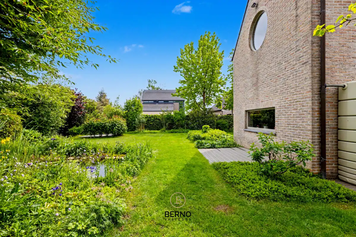 Rustig gelegen open bebouwing met ruime tuin foto 19