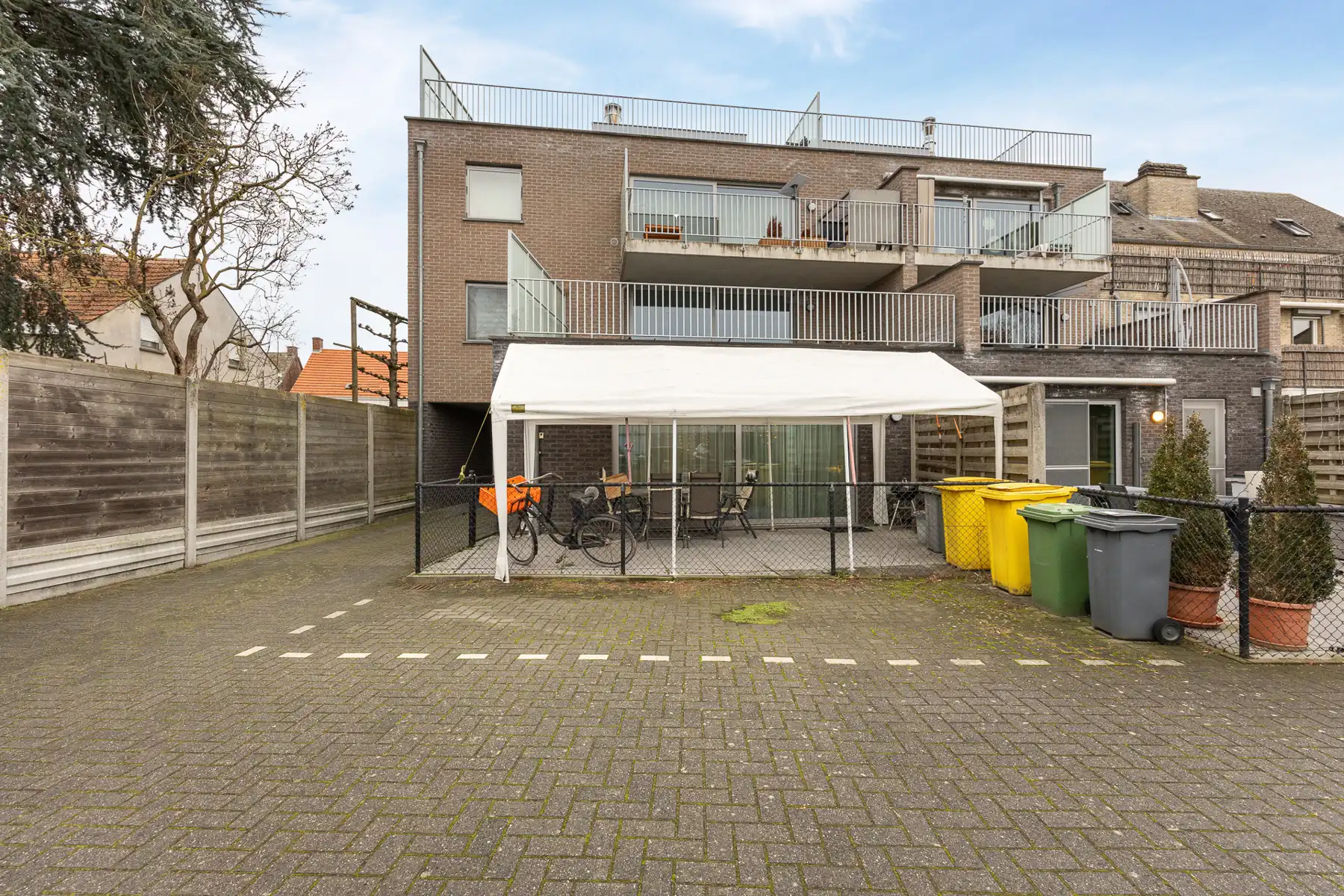 Instapklaar gelijkvloers appartement (97 m²) + parkeerplaats foto 29