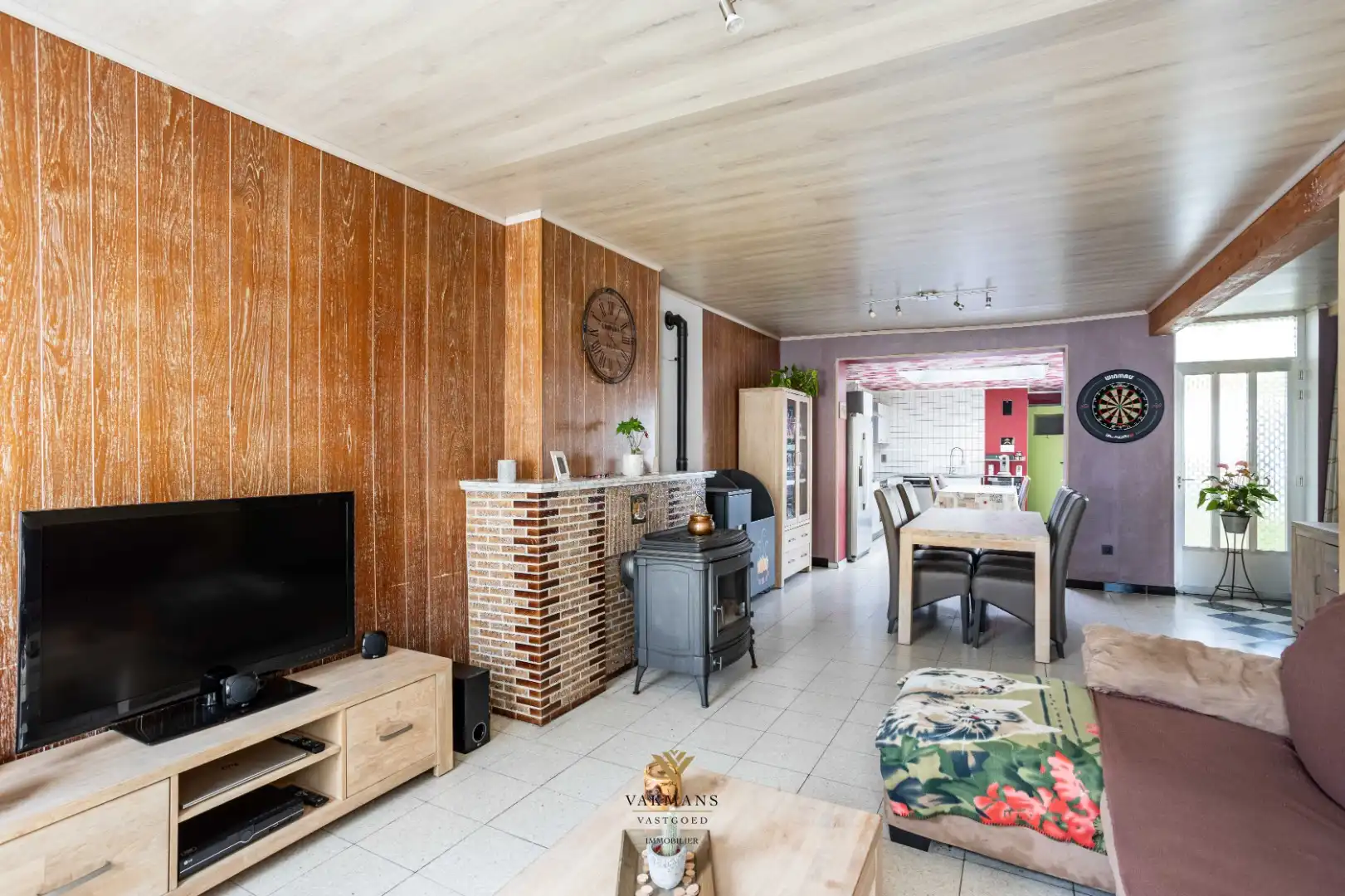 Te renoveren woning op den buiten met veel ruimte en tuin foto 14