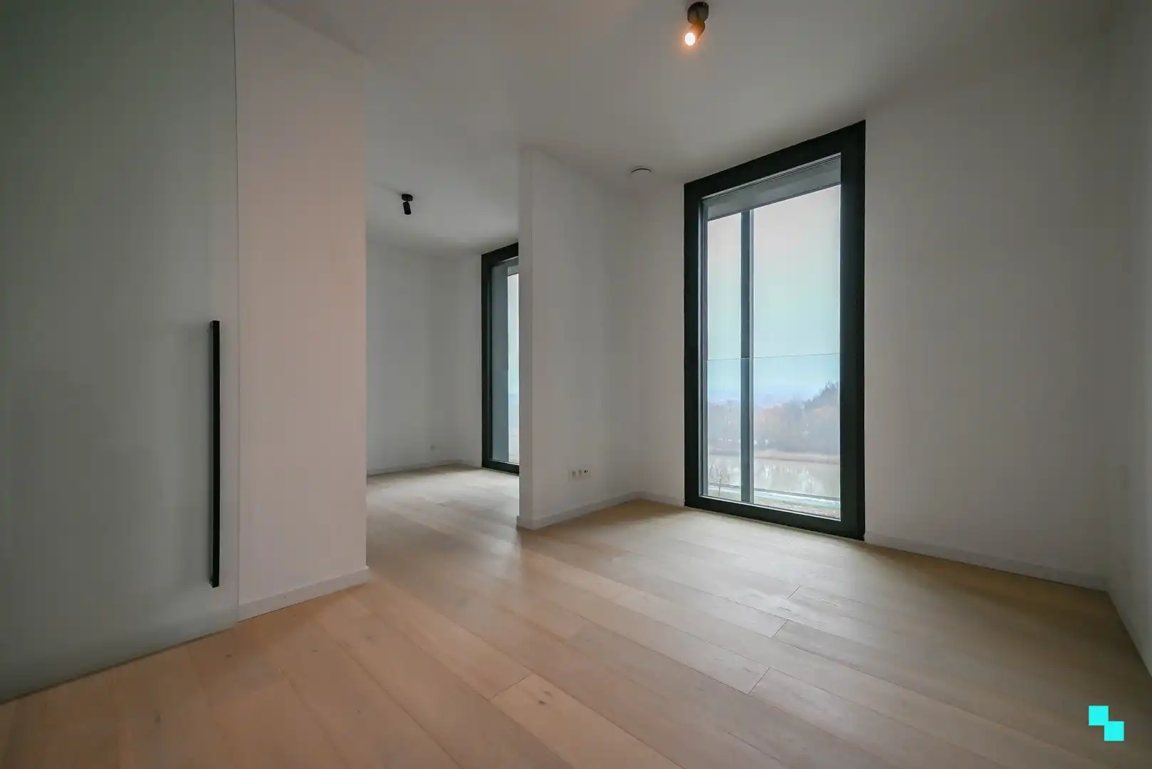 Nieuw, stijlvol appartement met uniek parkzicht foto 14