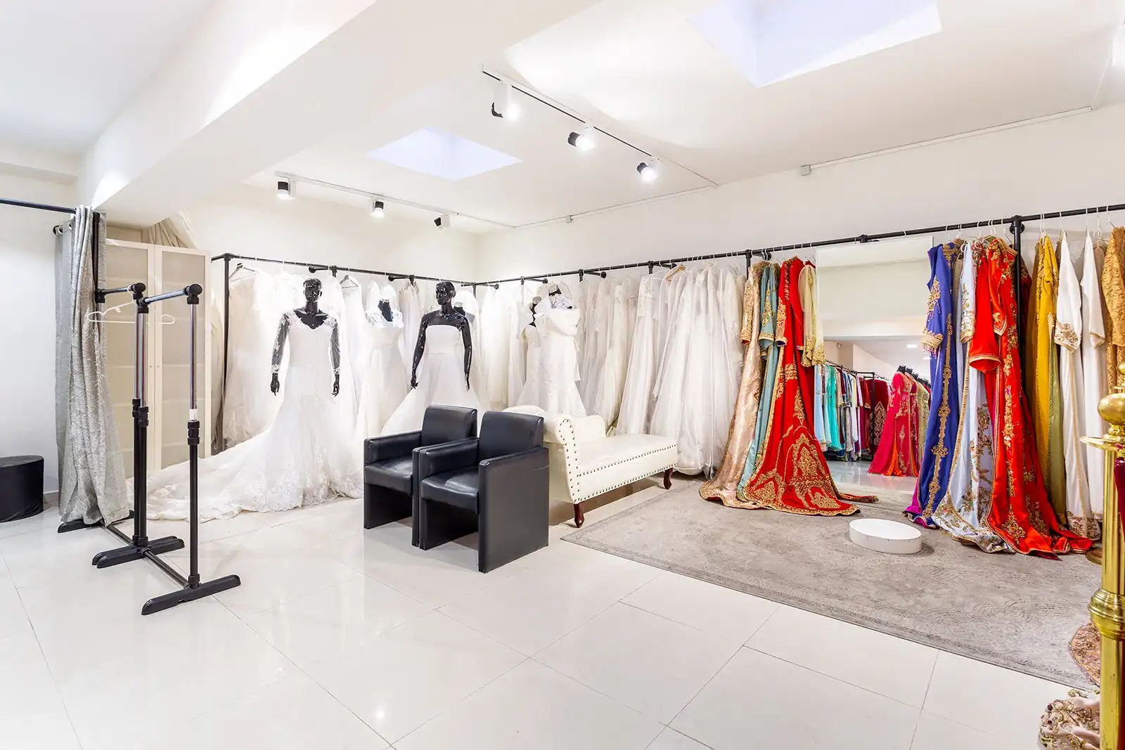 Handelsruimte te koop op een toplocatie met veel passage foto 9