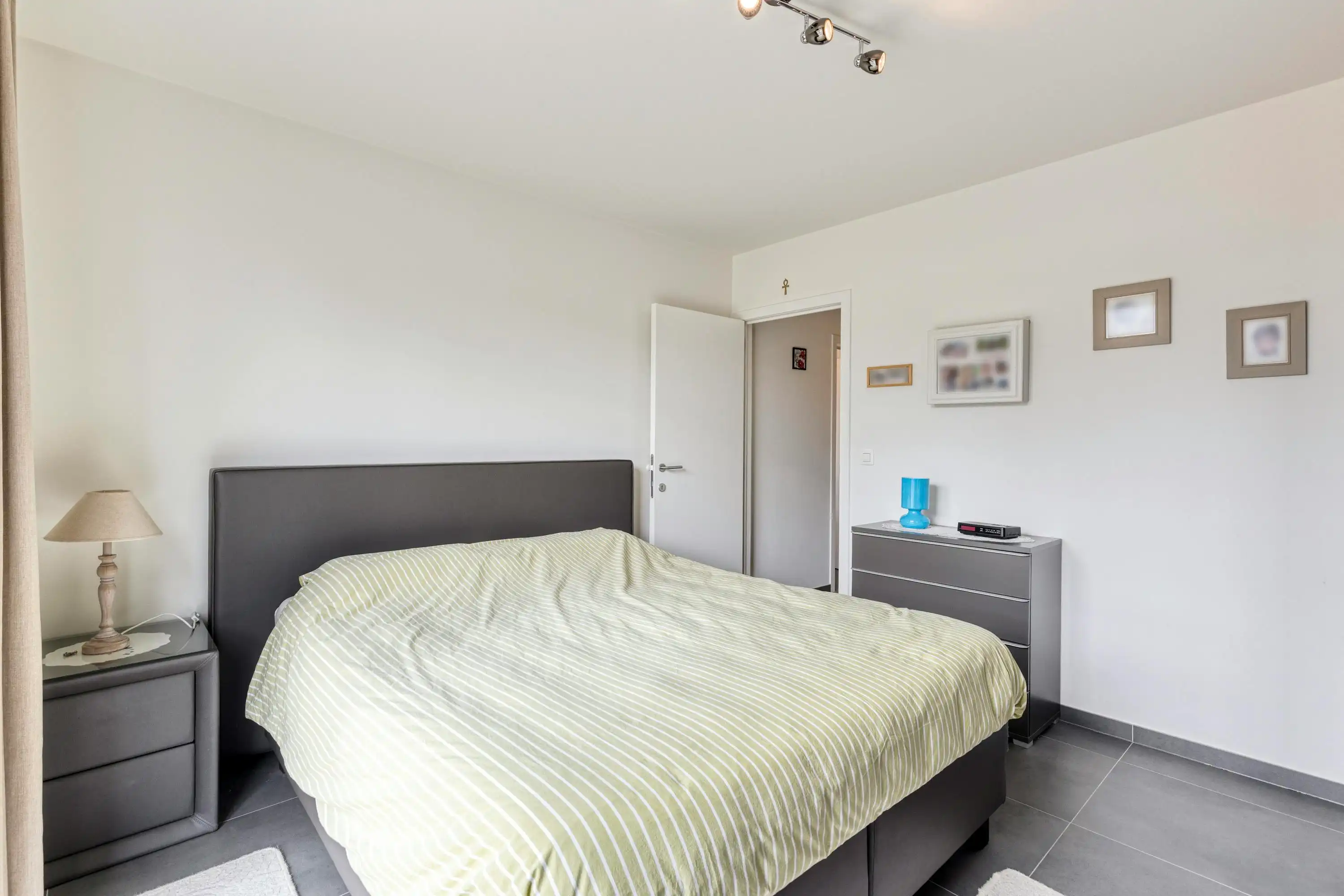 Recent appartement met twee slaapkamers en autostaanplaats foto 9