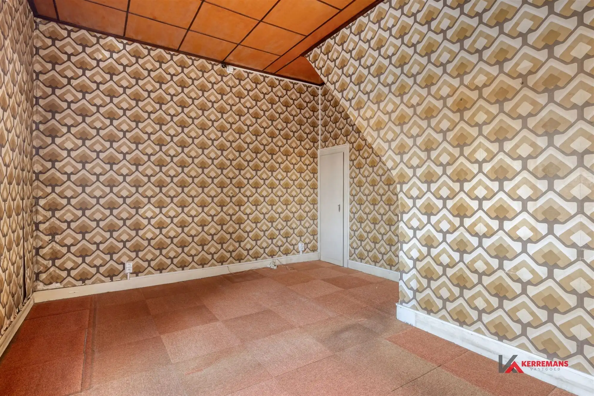 Op te frissen woning met 4 slaapkamers, tuin en garage.  foto 17