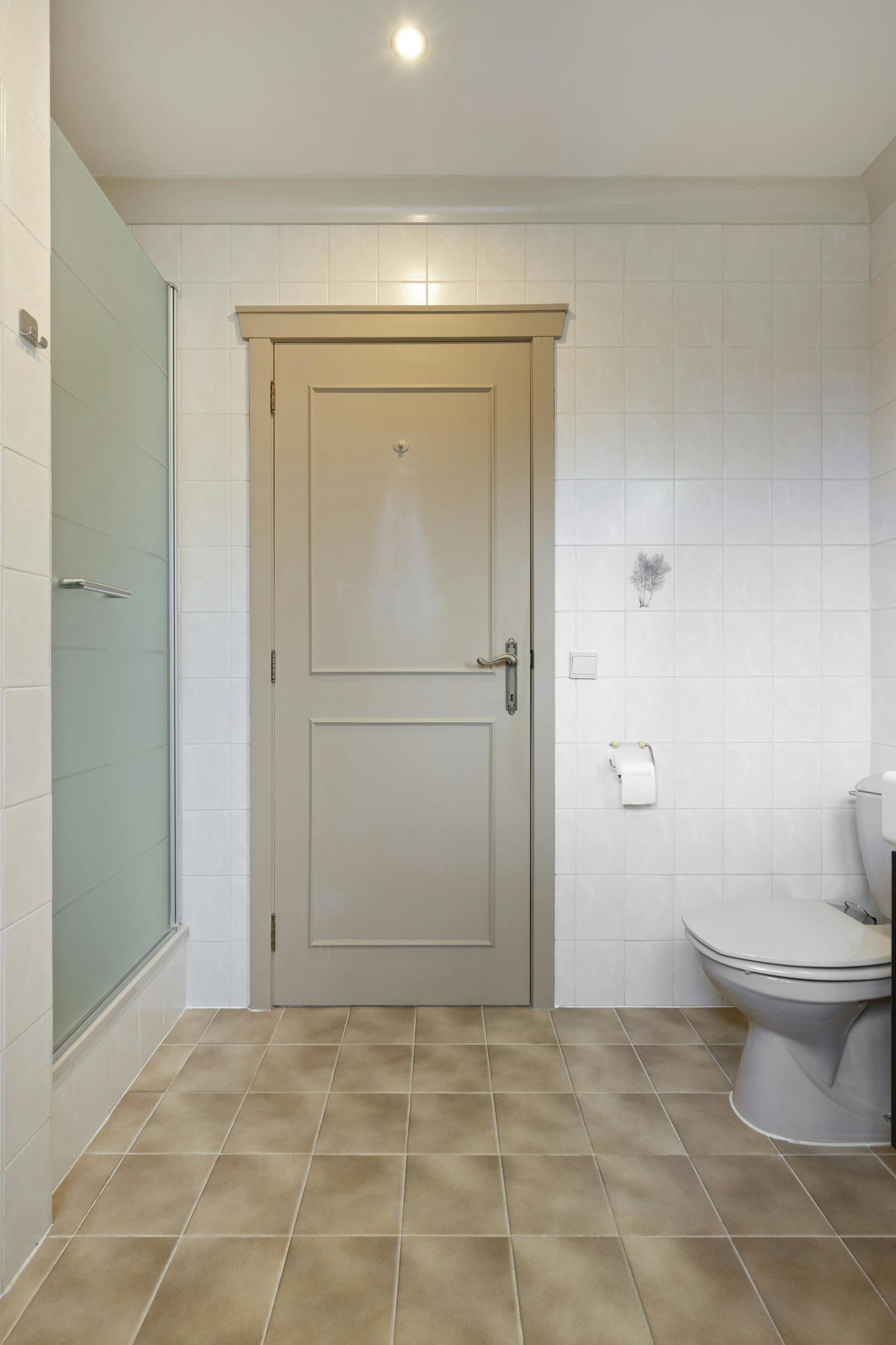 Mooie villa met schitterende tuin in residentiële woonwijk foto 21